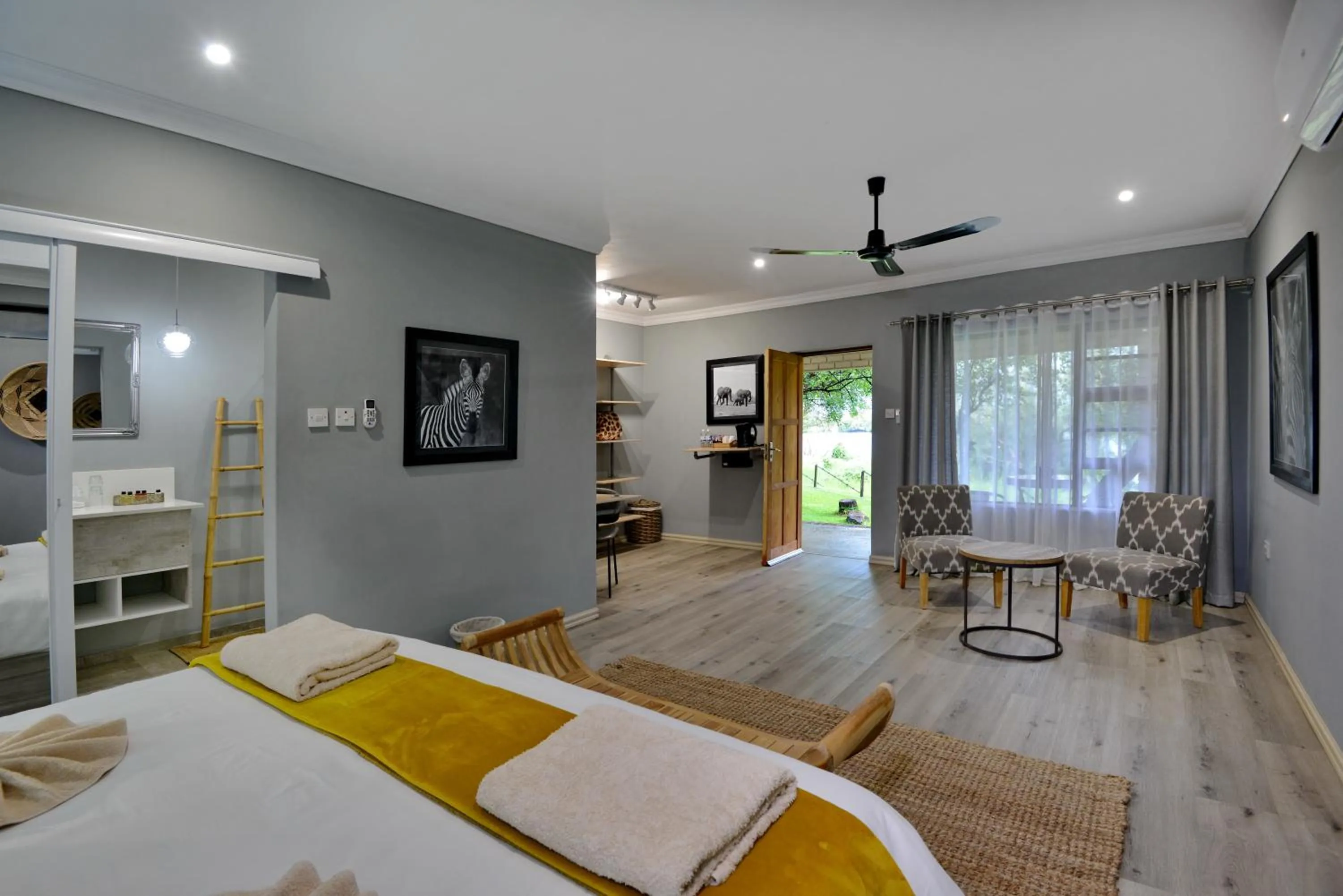 Bedroom, Bed in River View Lodge