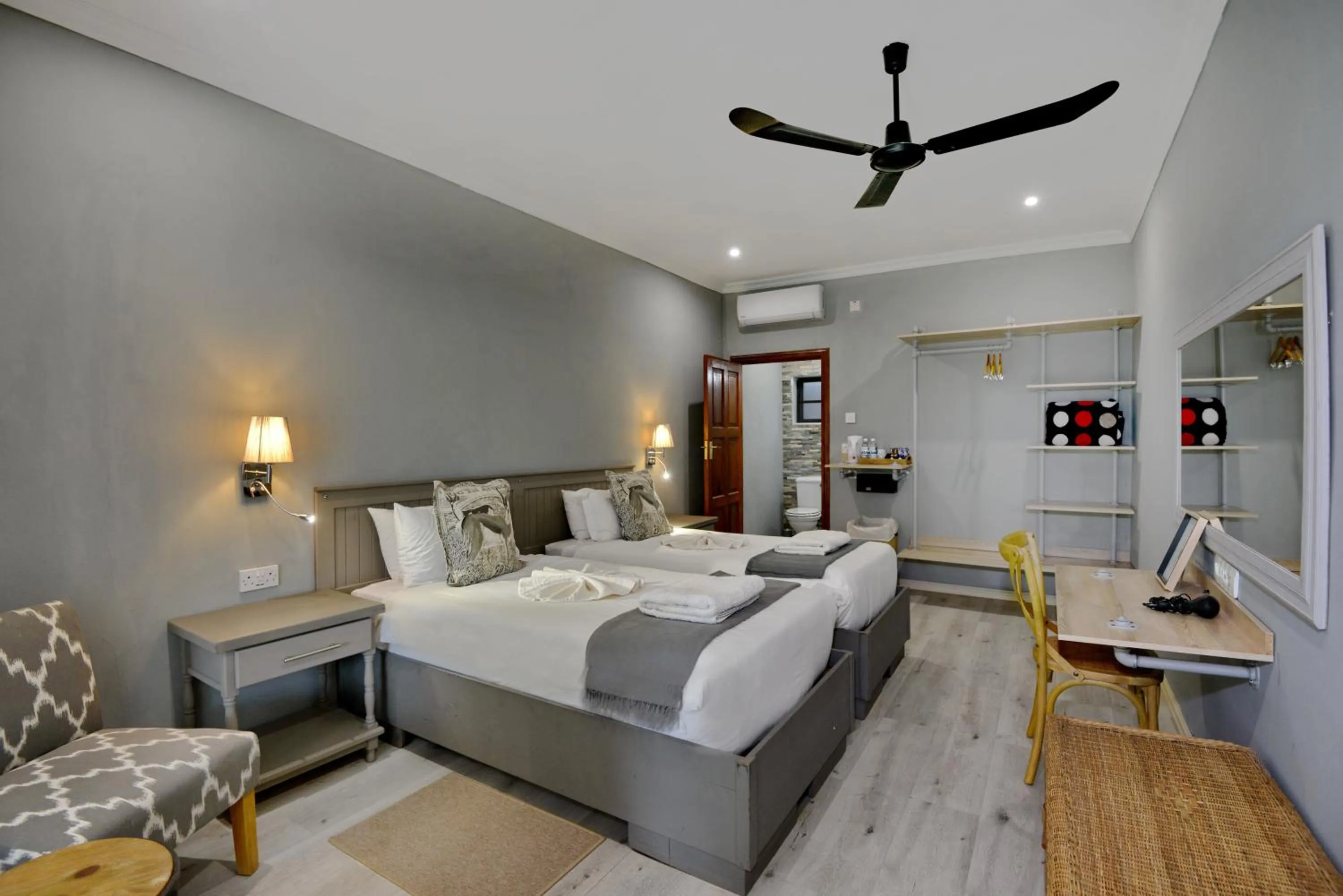 Bedroom, Bed in River View Lodge