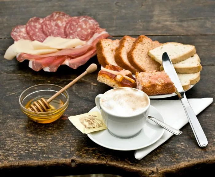 Breakfast in Hotel Fontemaggio