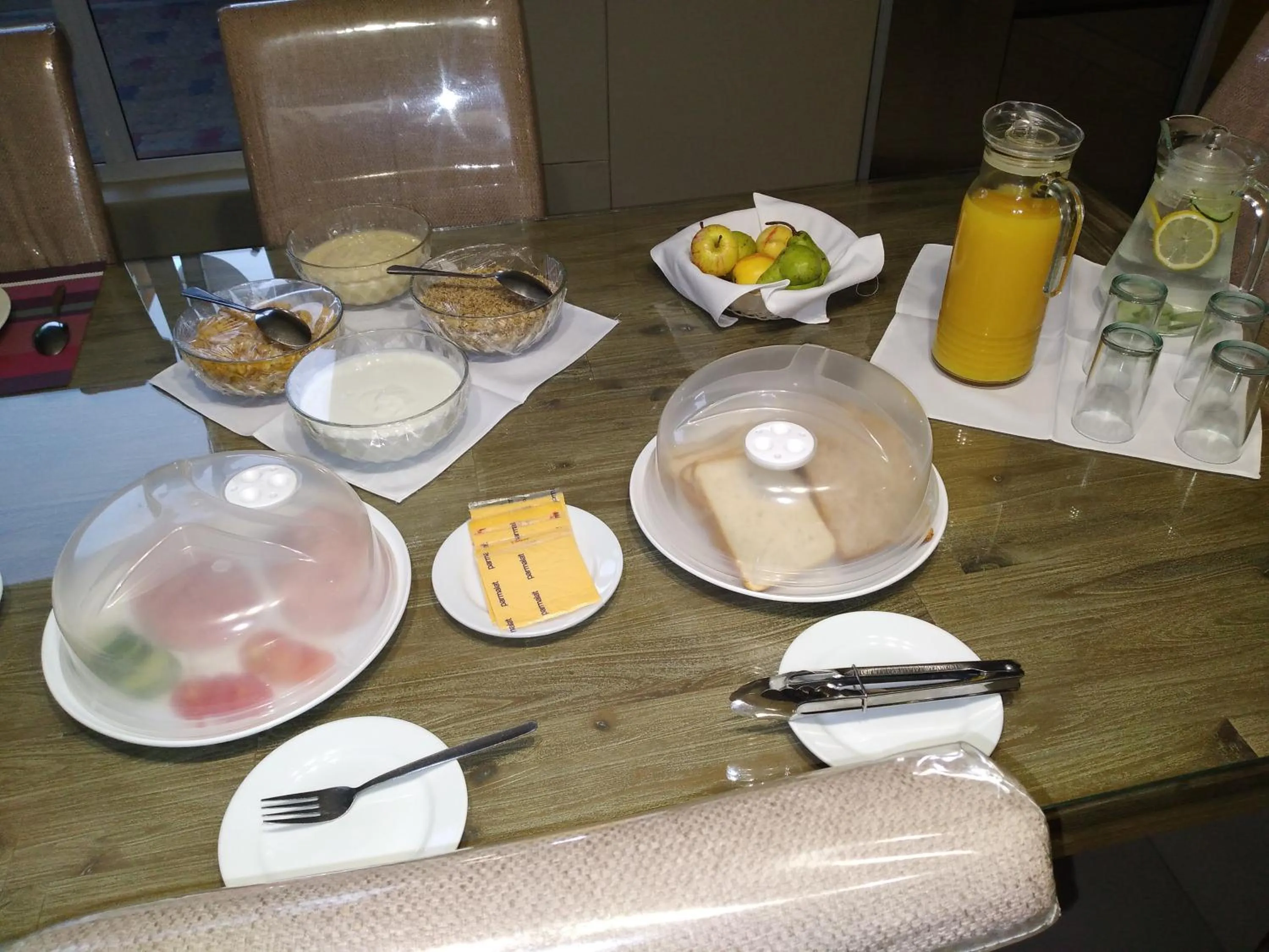 Breakfast in City Lodge Etosha