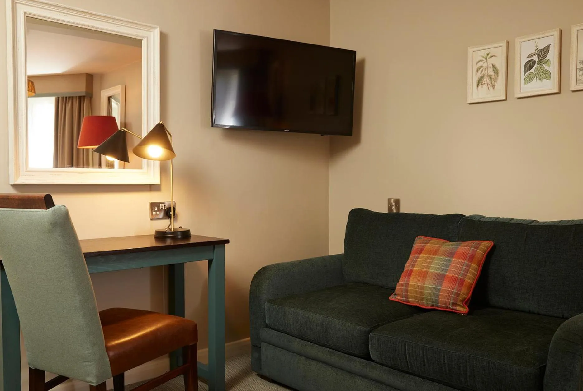 Feathers by Chef & Brewer Collection