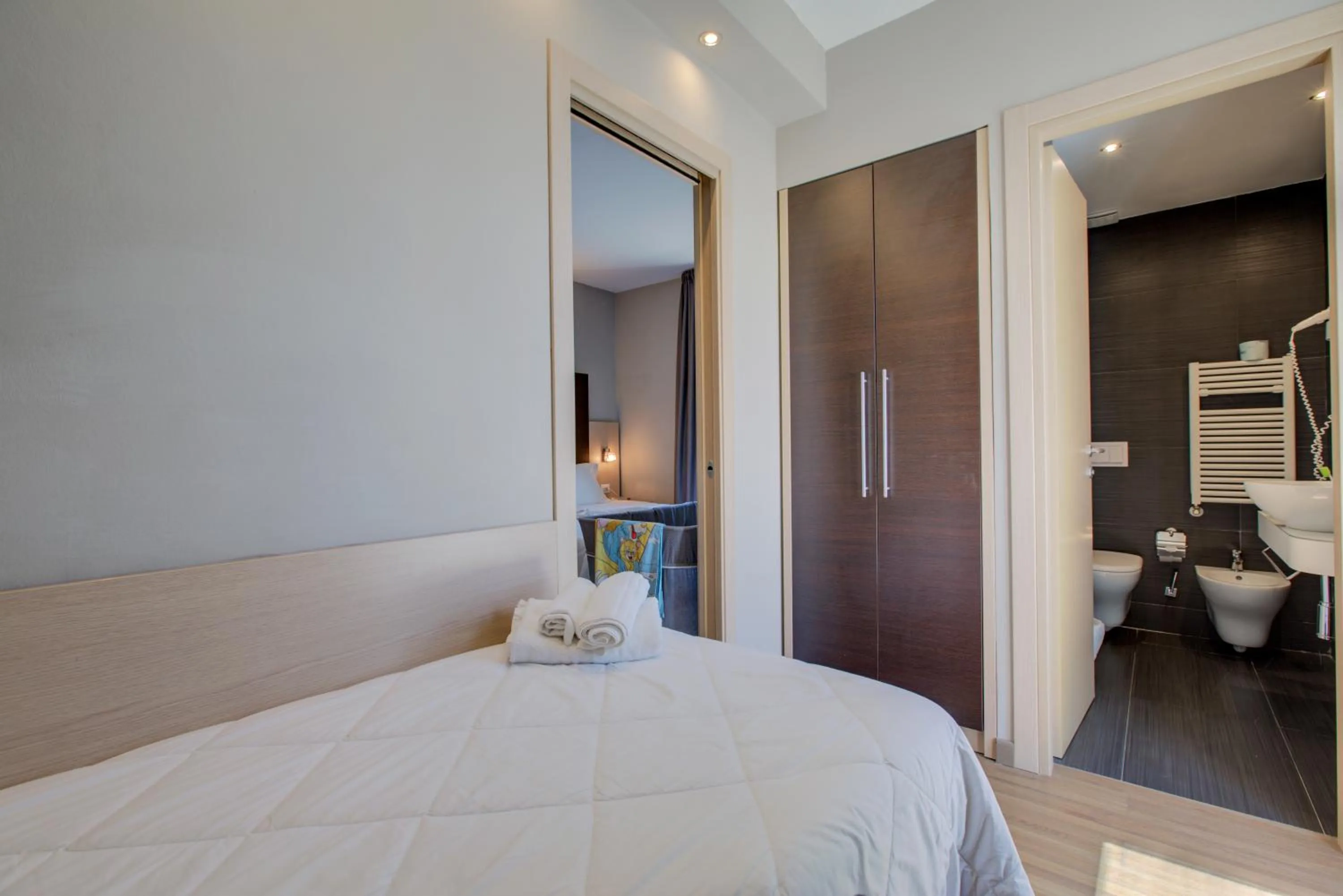 Bedroom, Bed in Hotel Aiglon