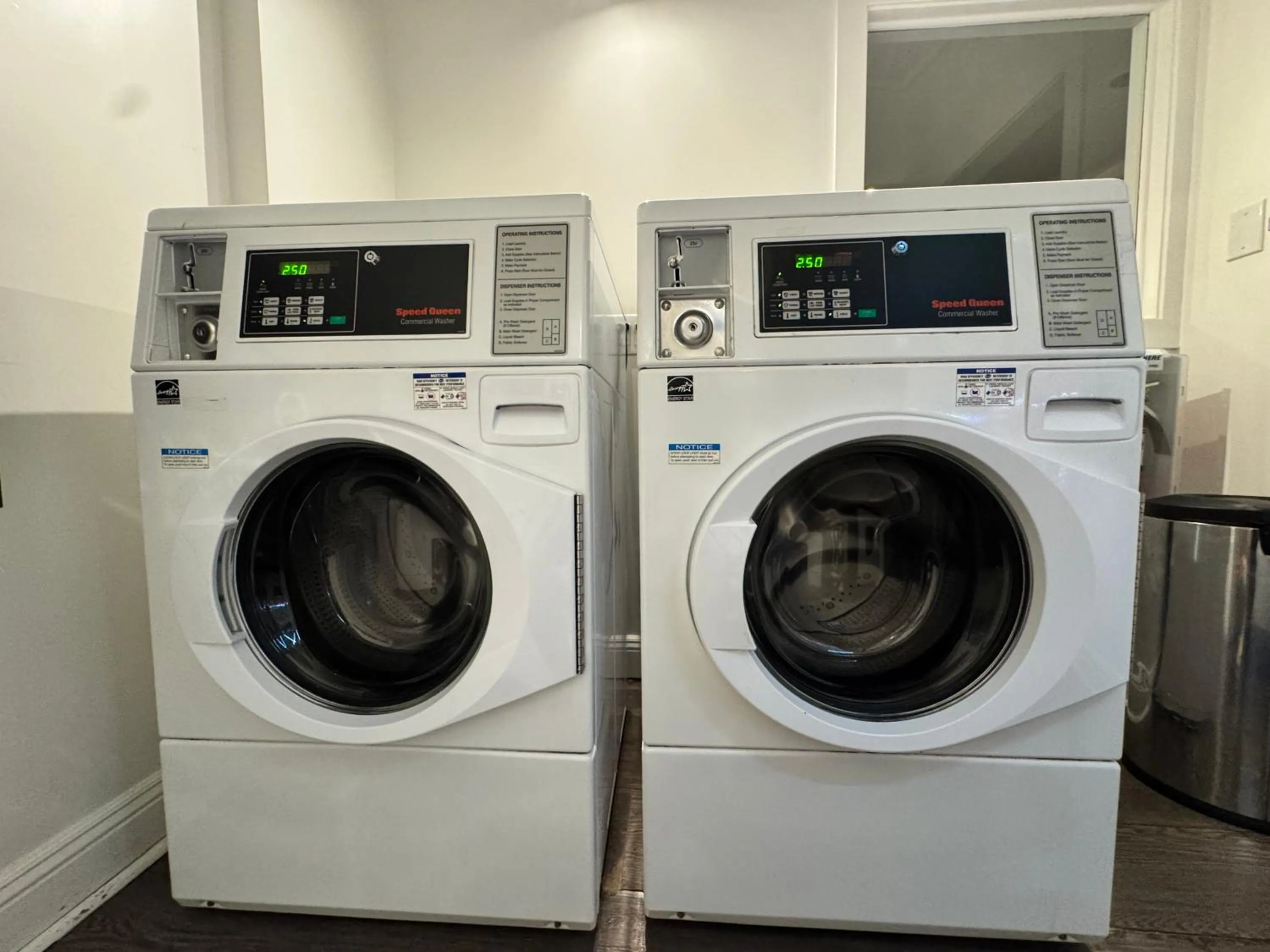 washing machine in Hotel Ikon