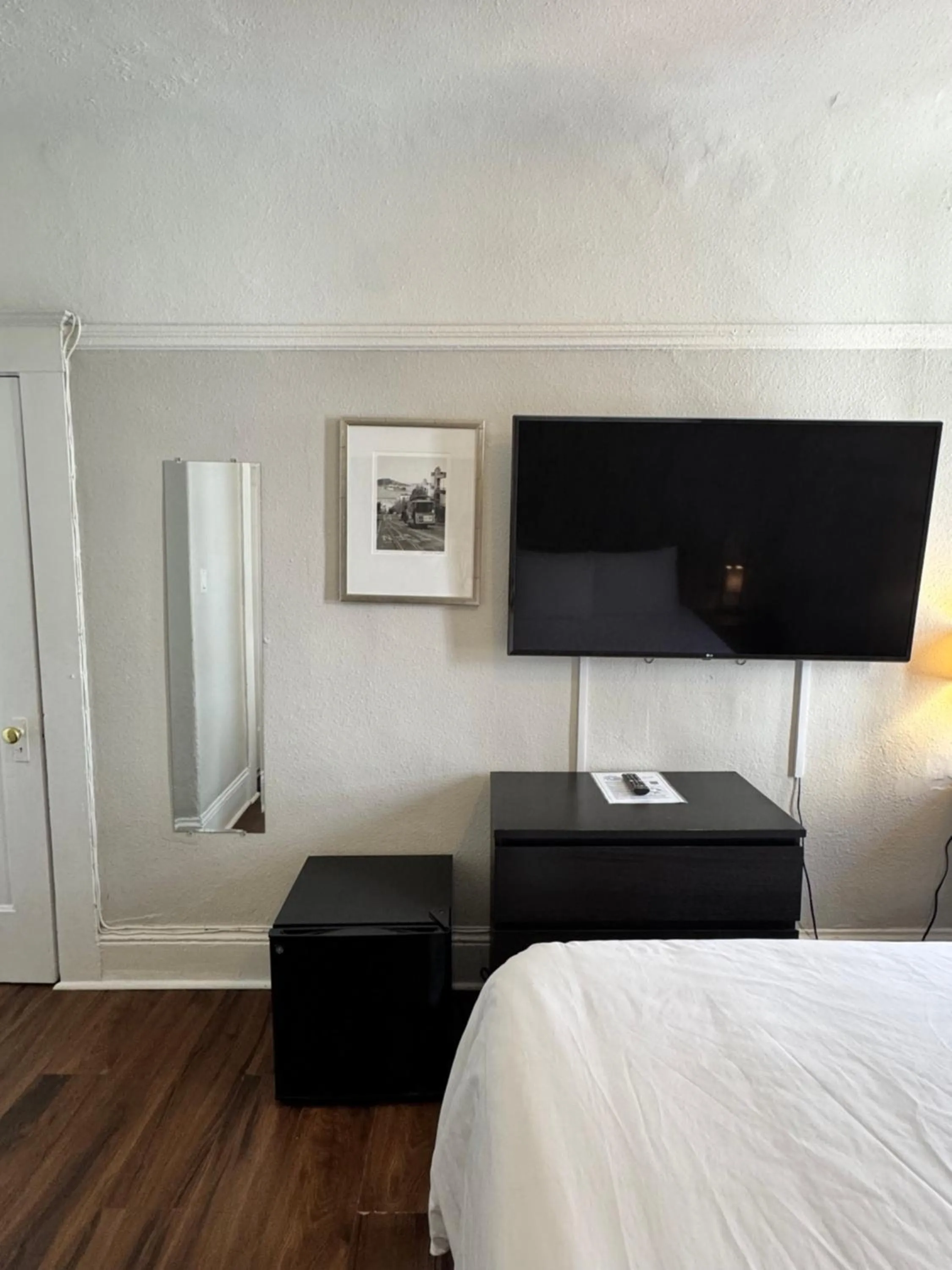 TV and multimedia, Bed in Hotel Ikon