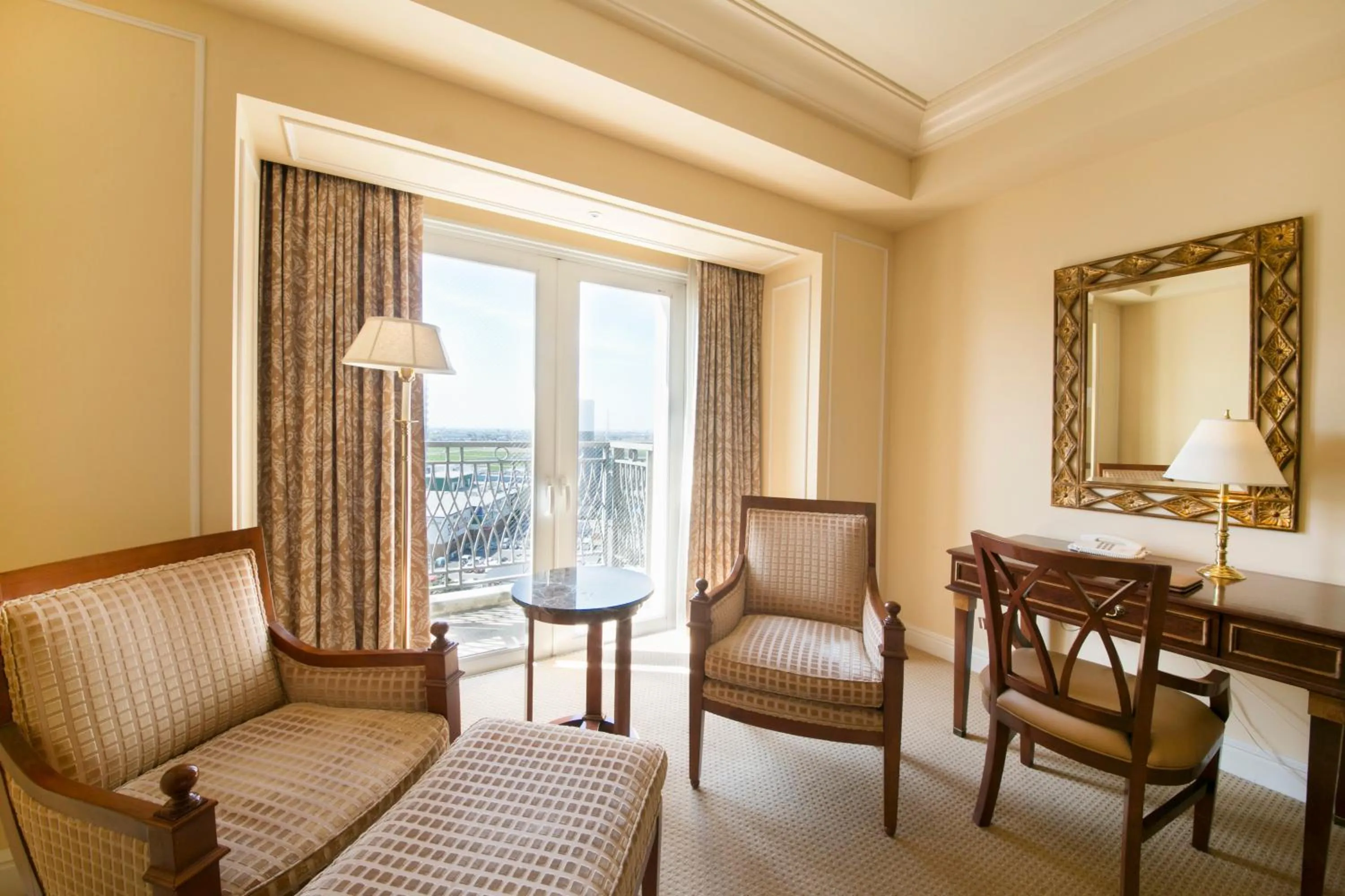 Seating area in Hotel Grand Tiara Minaminagoya