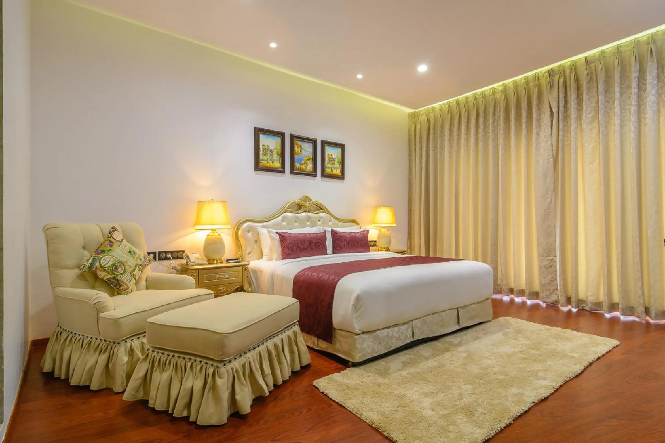 Bedroom in Park Regis Goa