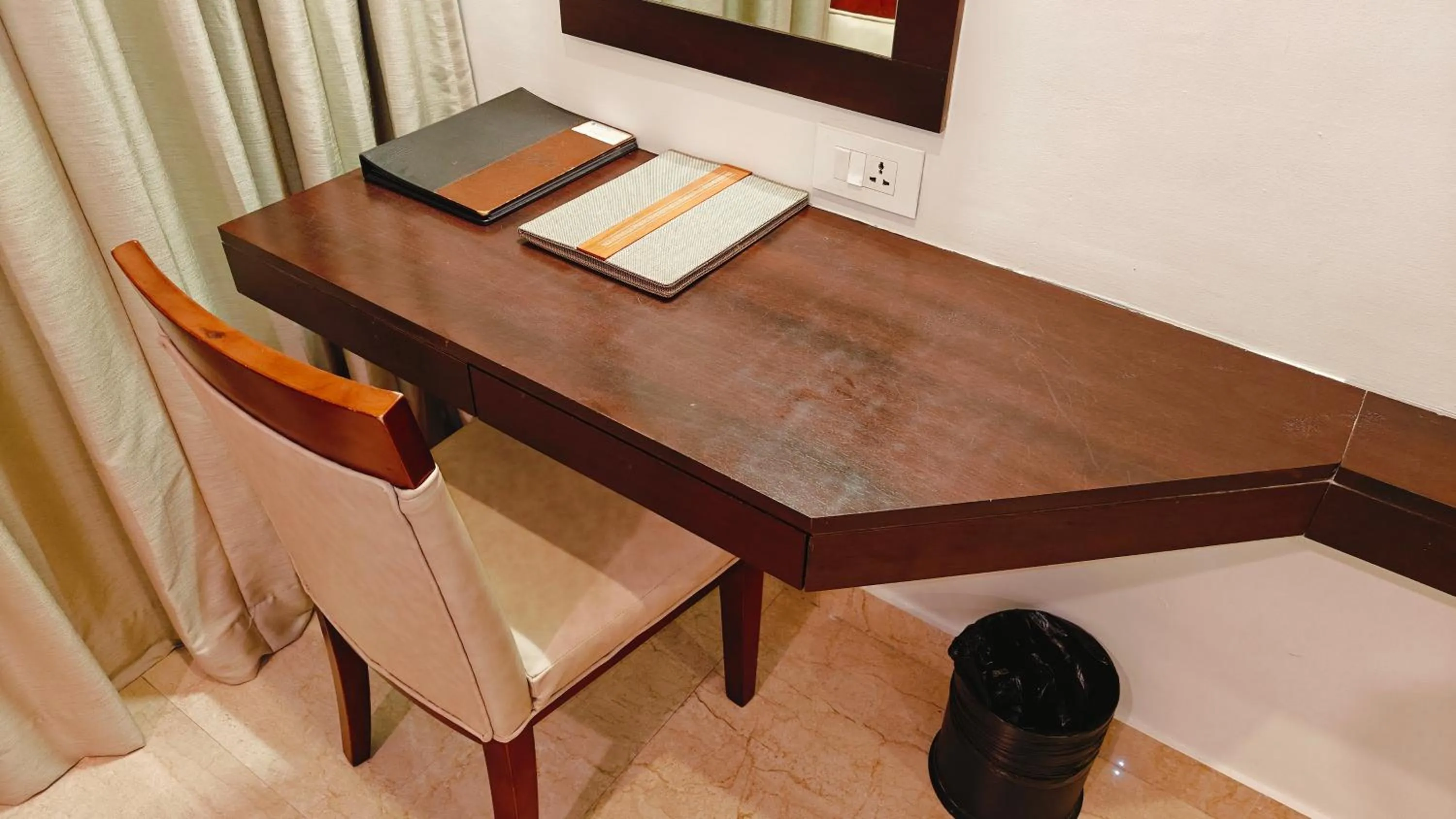 Seating area in Khanna Fiesta - A Bergamont Hotel, Vellore