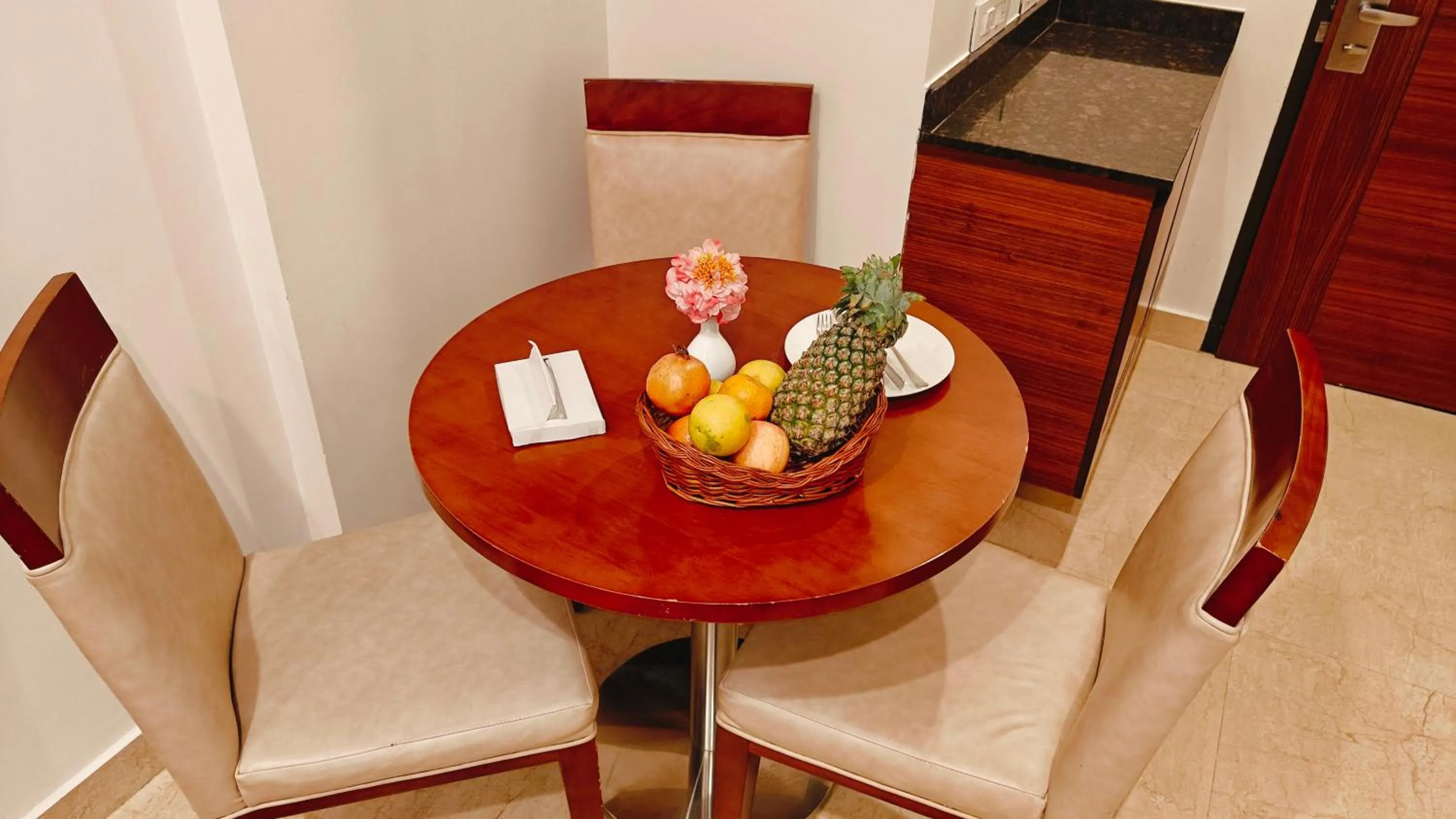 Living room in Khanna Fiesta - A Bergamont Hotel, Vellore