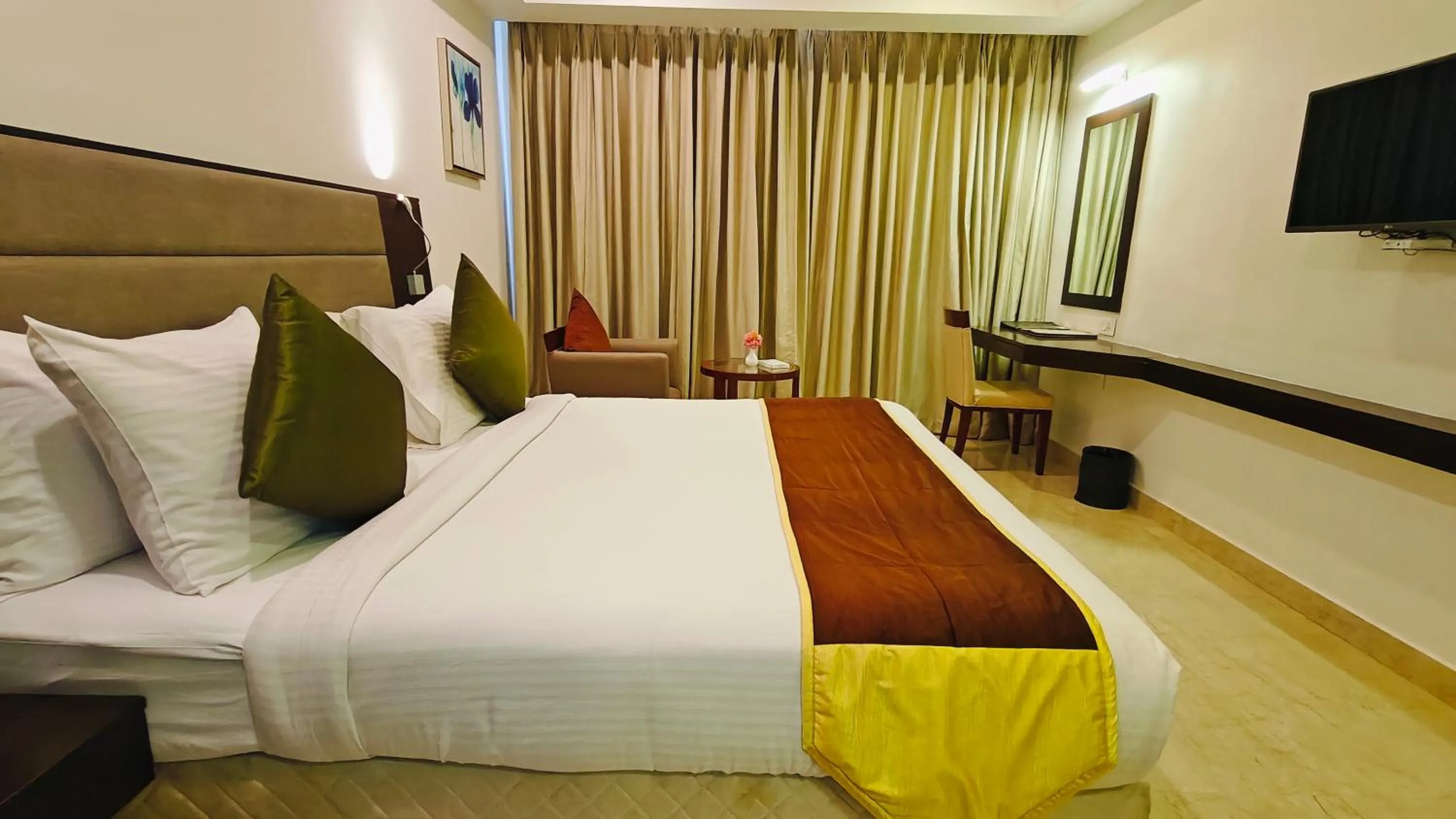 Bed in Khanna Fiesta - A Bergamont Hotel, Vellore