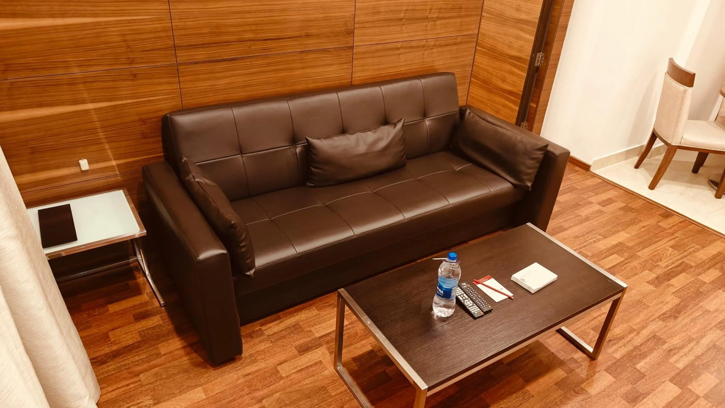 Living room in Khanna Fiesta - A Bergamont Hotel, Vellore