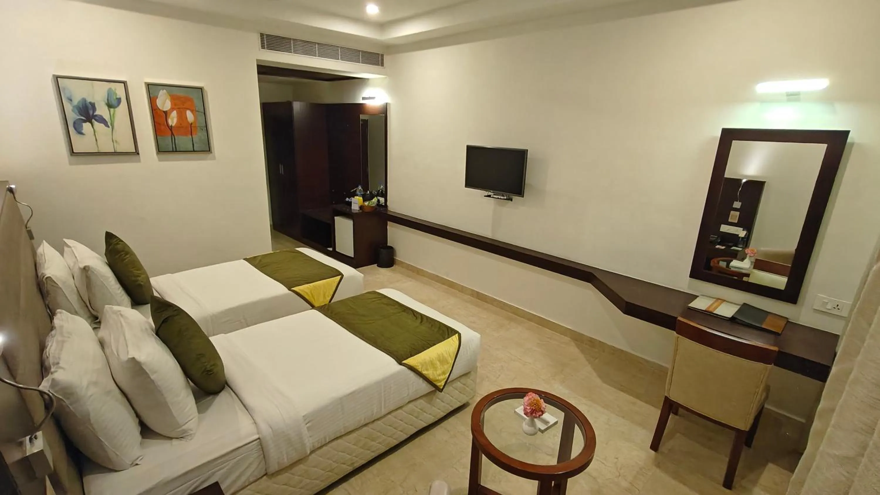 Bed in Khanna Fiesta - A Bergamont Hotel, Vellore