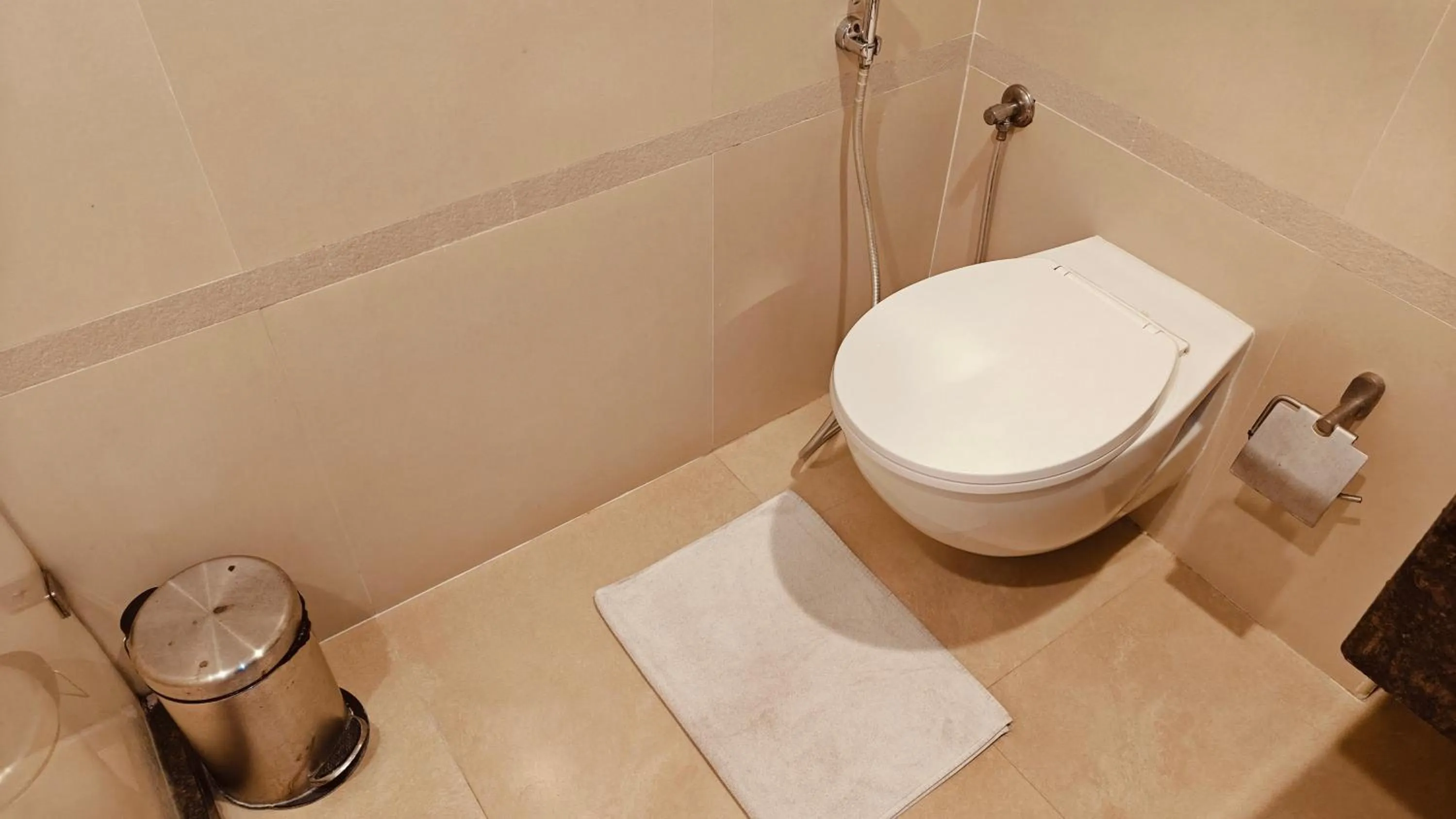 Toilet in Khanna Fiesta - A Bergamont Hotel, Vellore