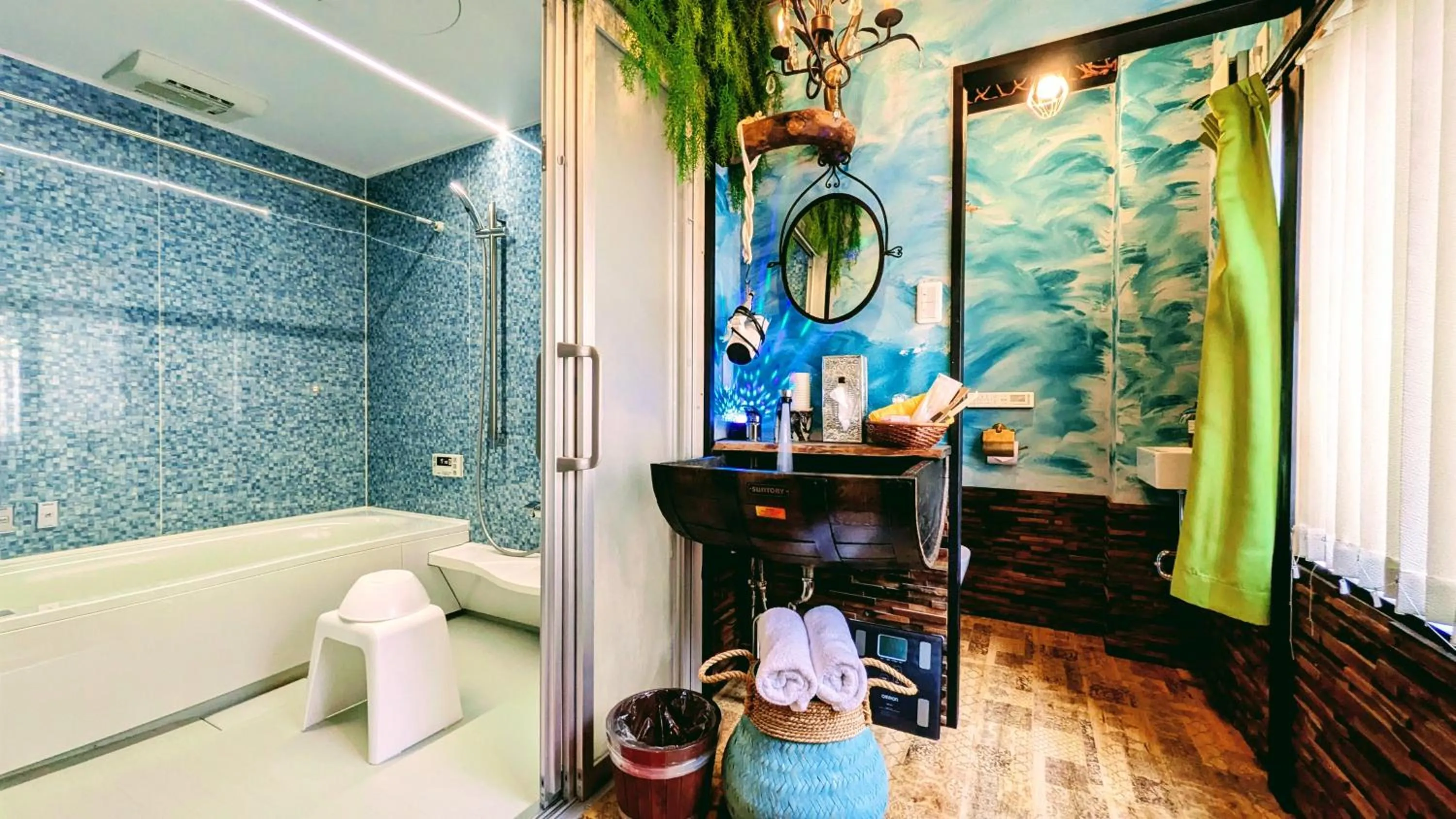 Shower in Yadoya Lodge