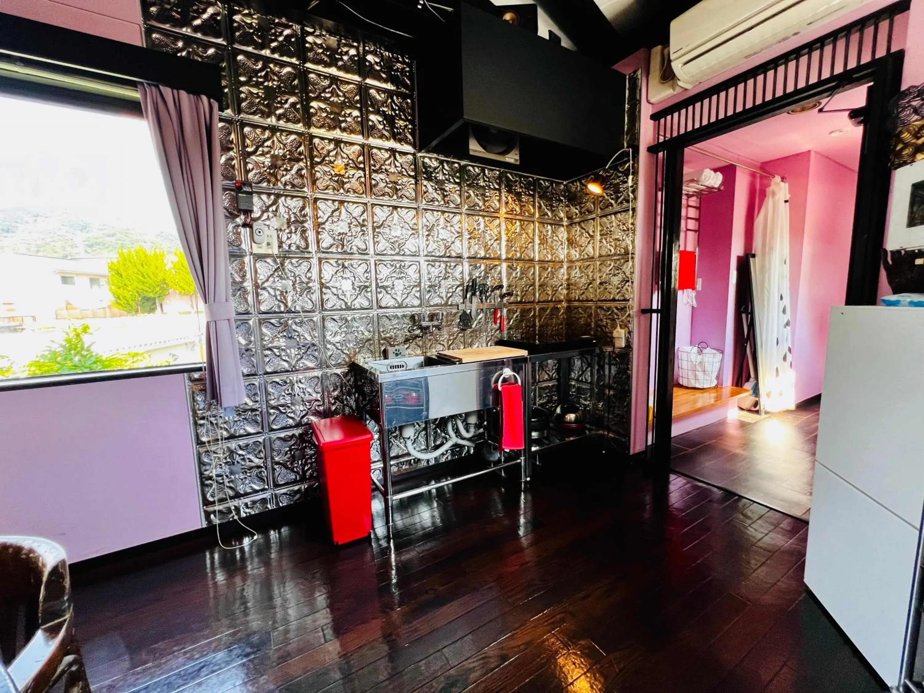 oven in Yadoya Lodge