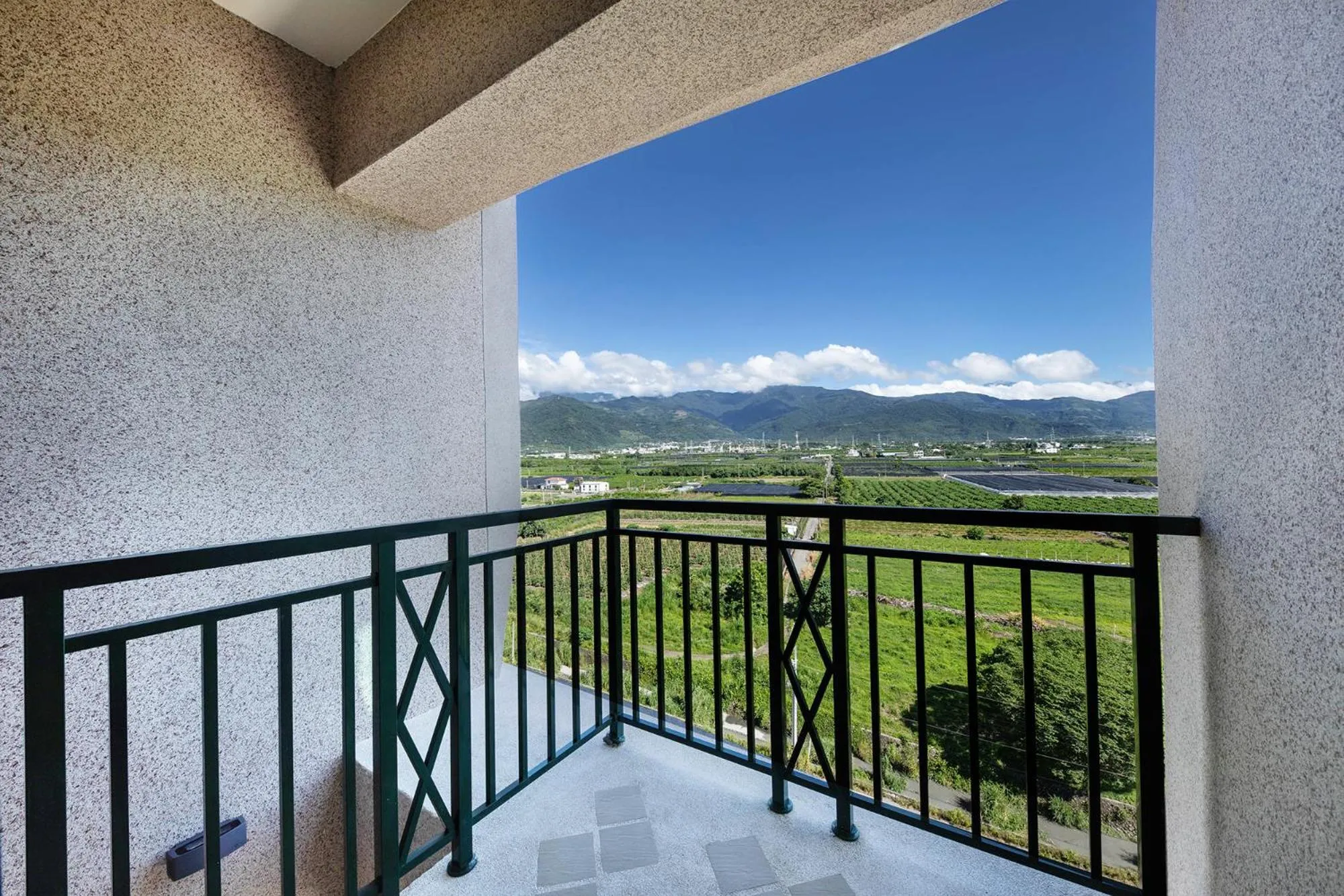 Mountain view in Naruwan Galaxy Place