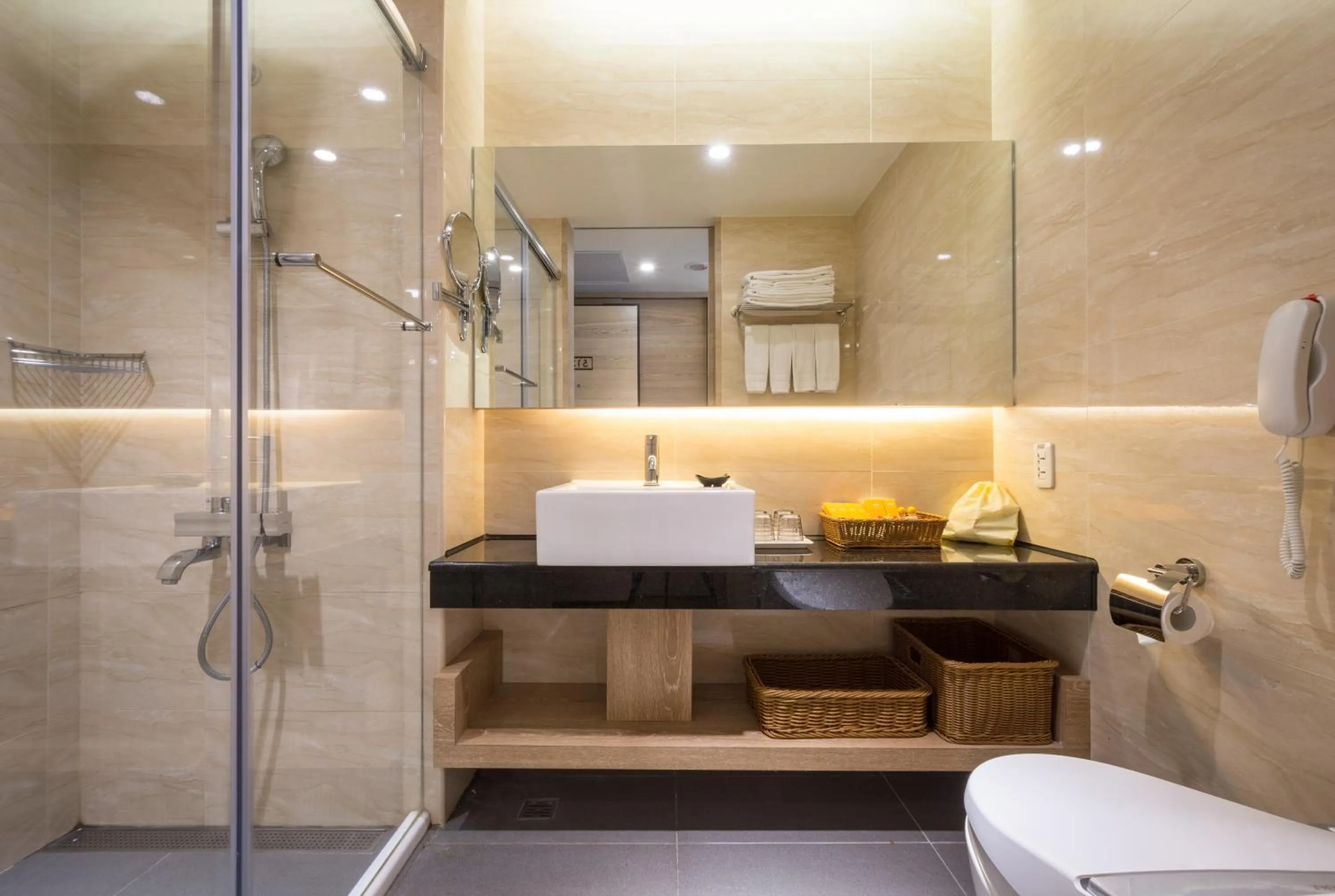 Shower in Naruwan Galaxy Place