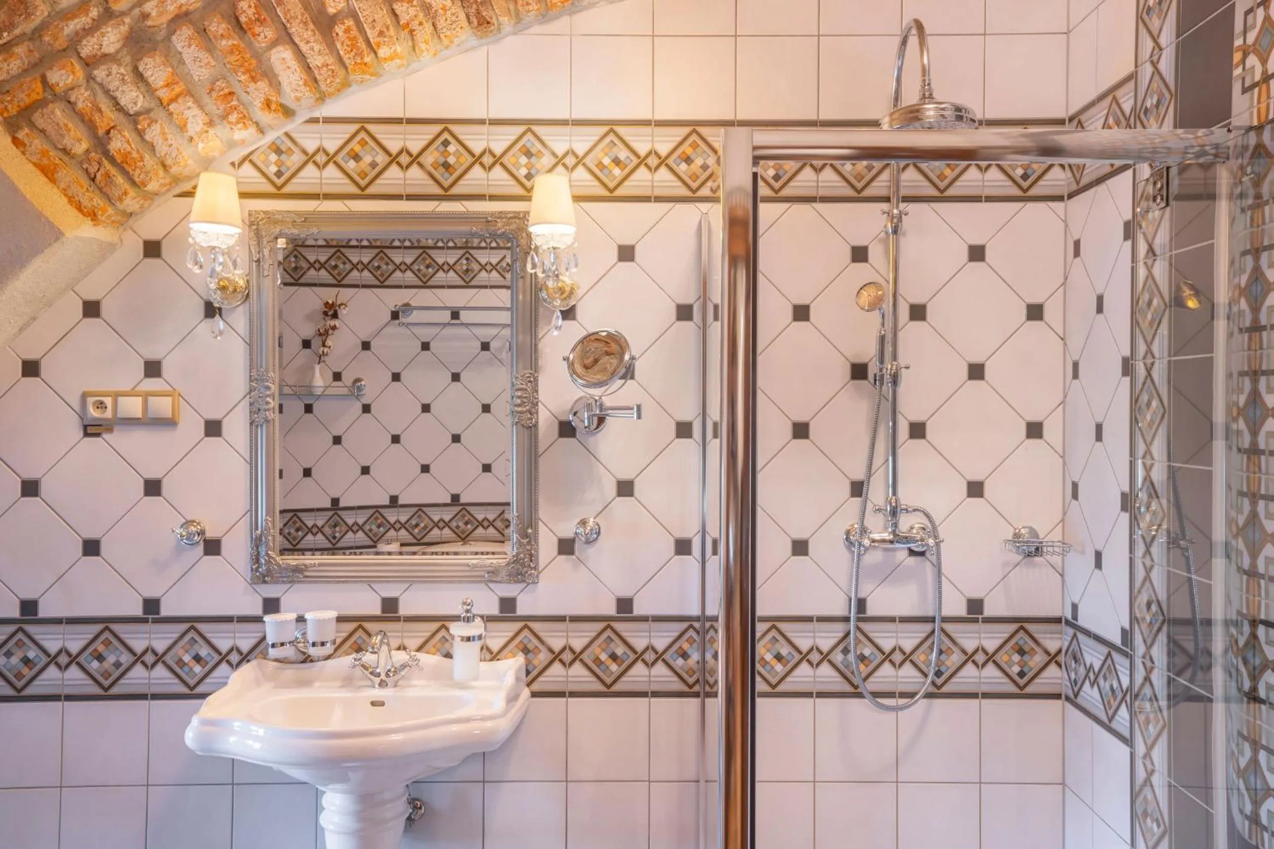 Photo of the whole room in Galicia Nueva, castle hotel