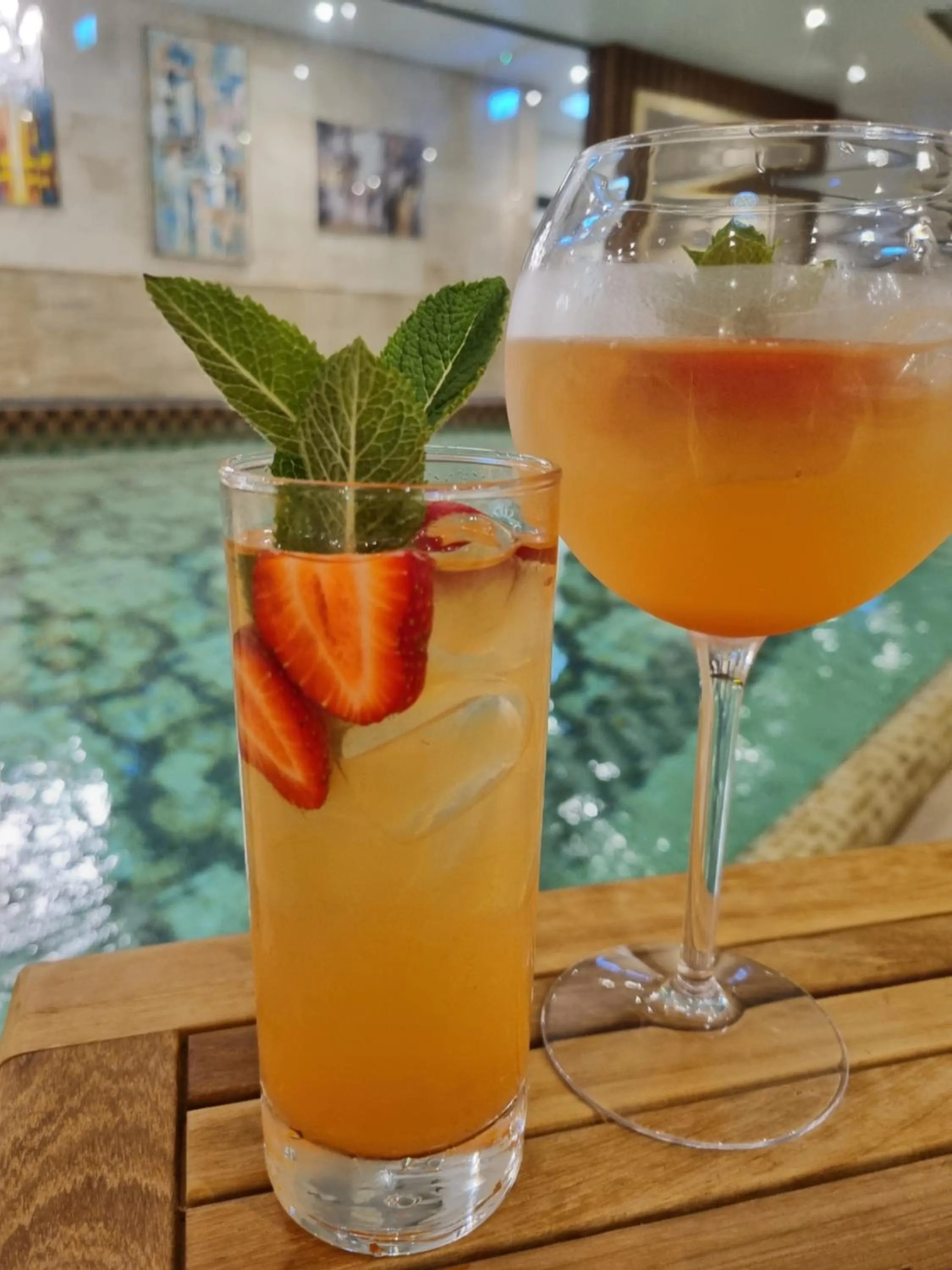 Swimming pool in Galicia Nueva, castle hotel