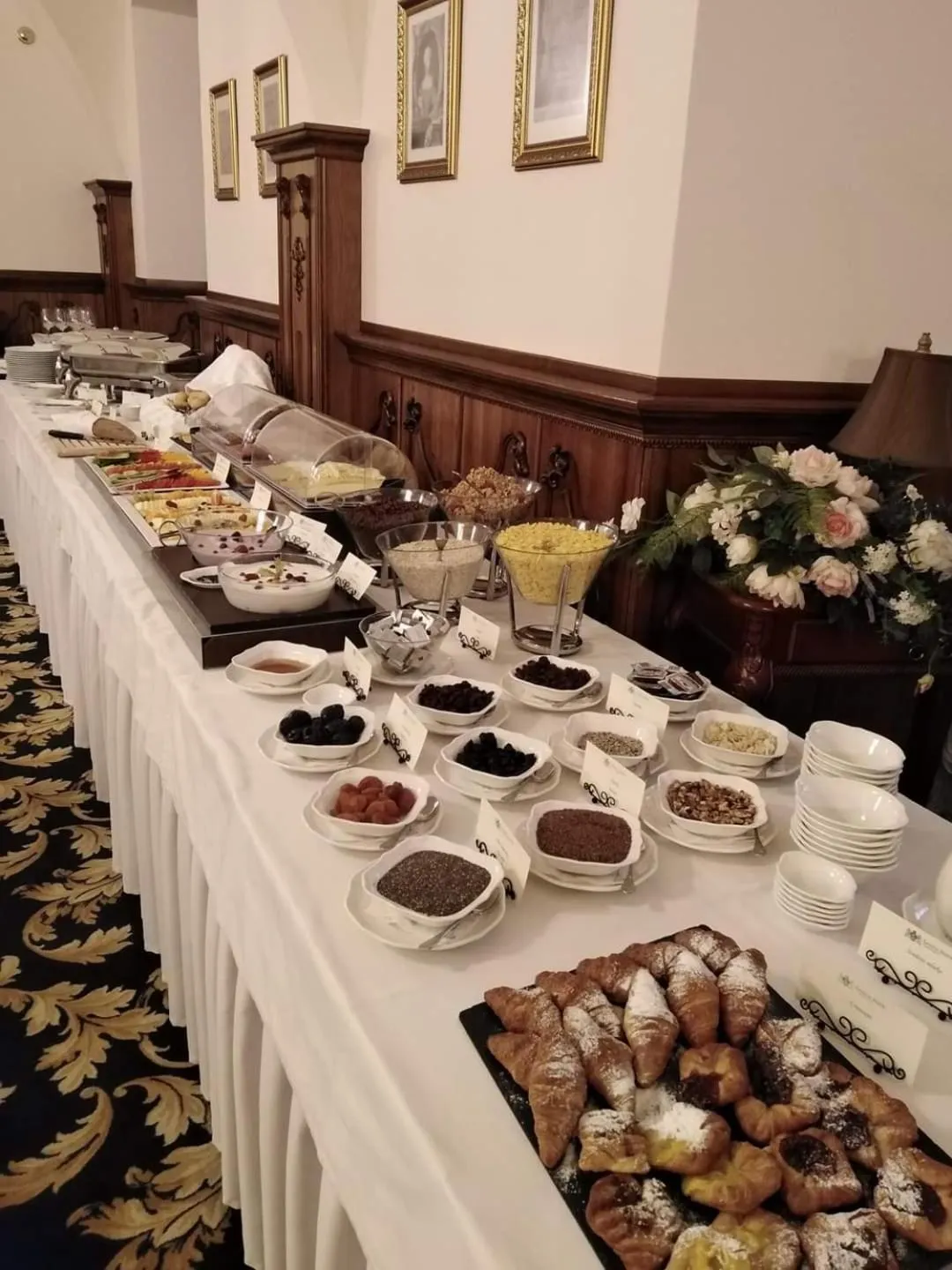 Breakfast in Galicia Nueva, castle hotel