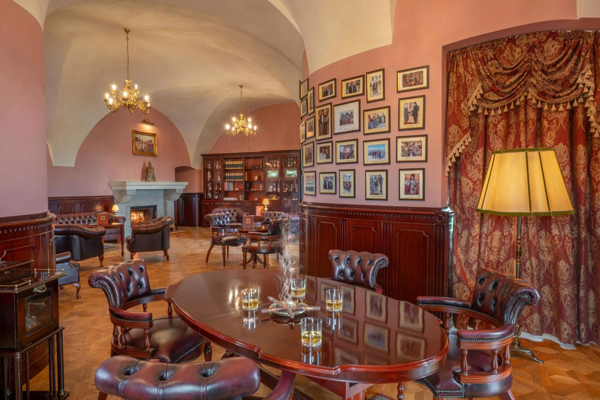 Lounge or bar in Galicia Nueva, castle hotel