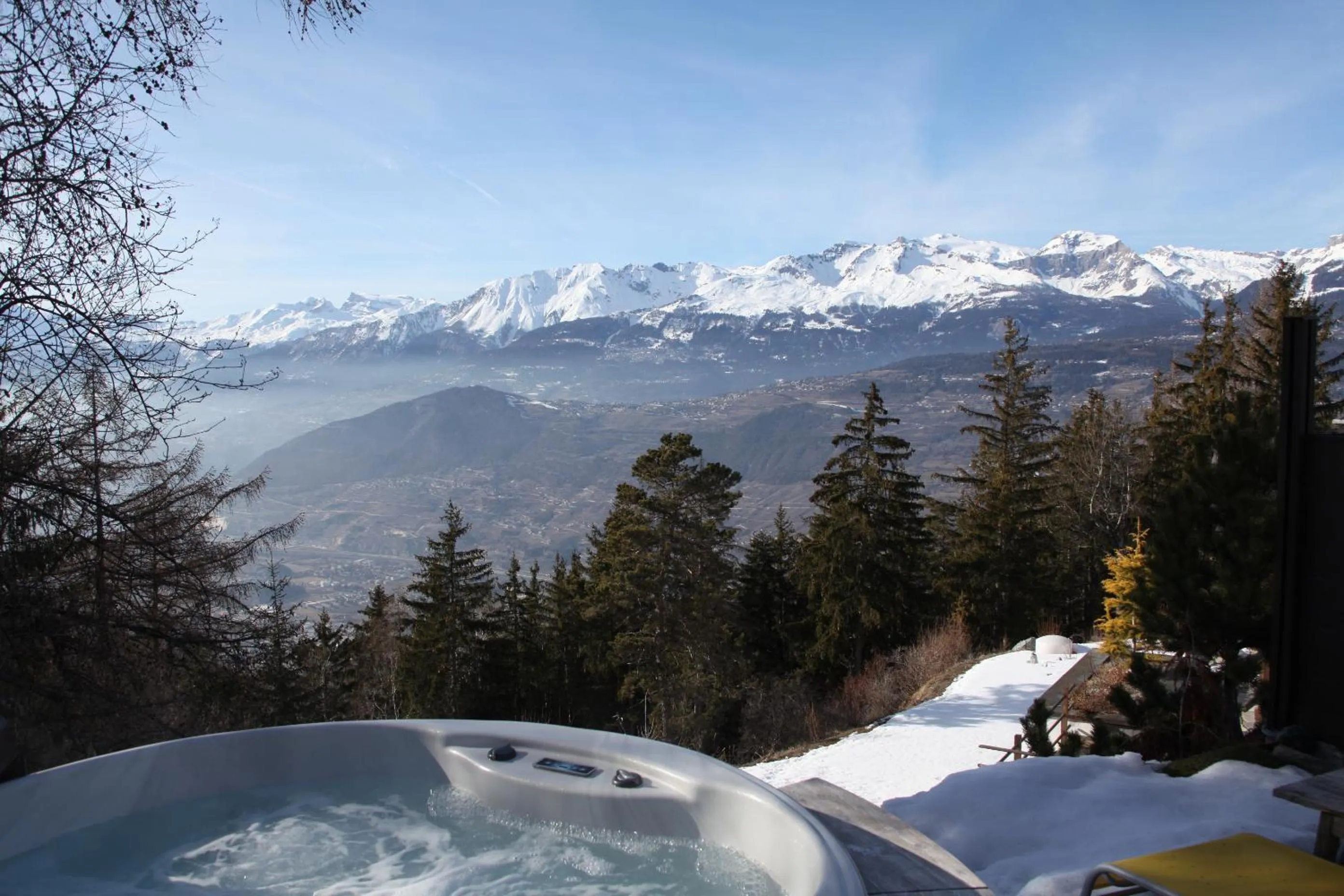 Massage in Les Mazots de la Source & Spa