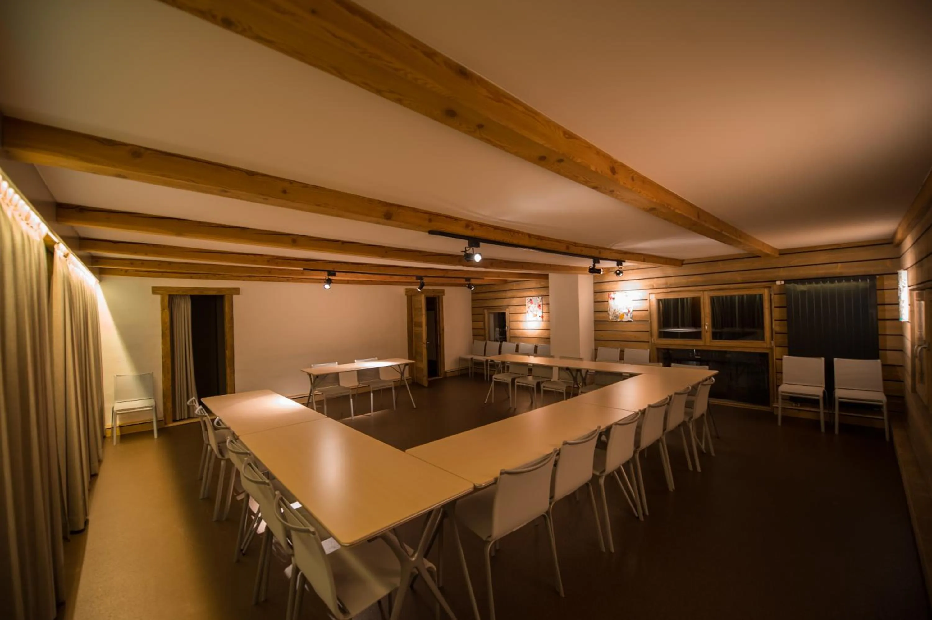 Meeting/conference room in Les Mazots de la Source & Spa