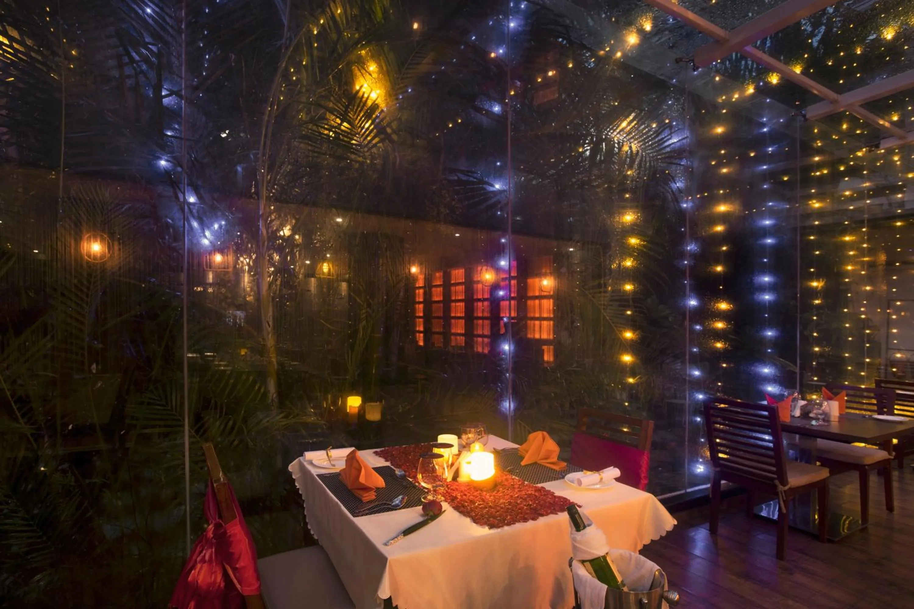 Dining area in Sea Shell Coral Cove
