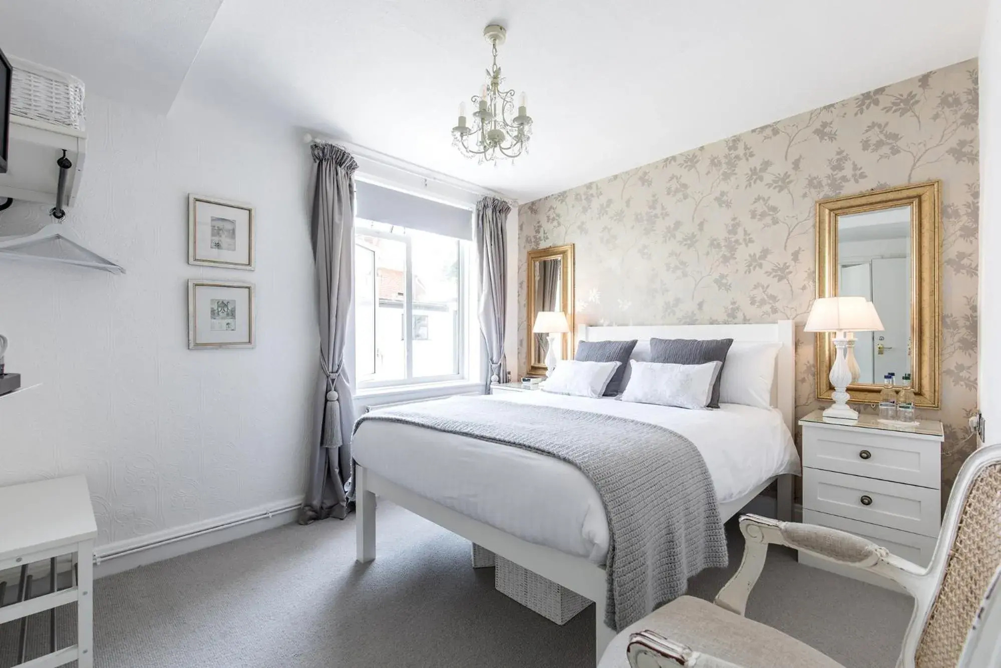 Small Double Room - single occupancy in The Mount Pleasant Hotel Small Double Room - single occupancy in The Mount Pleasant Hotel