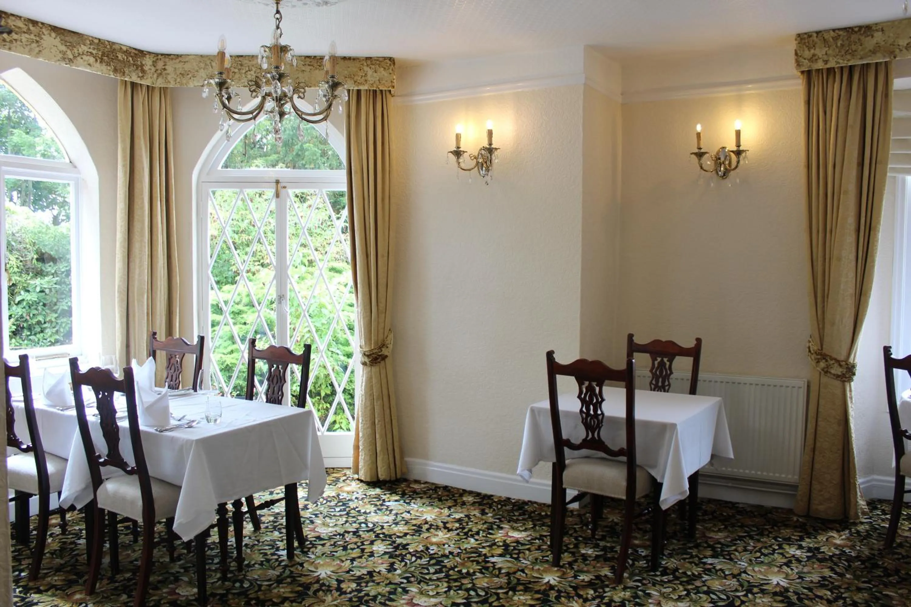 Restaurant/places to eat in The Mount Pleasant Hotel