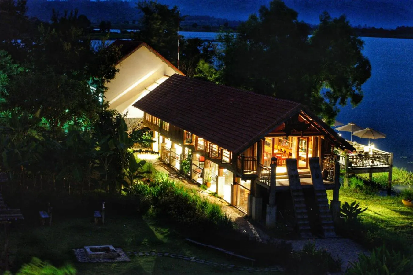 Restaurant/places to eat in Lak Tented Camp