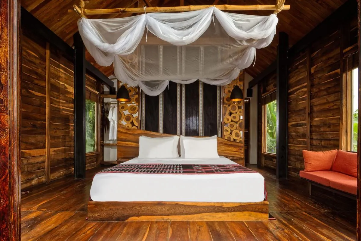 Bedroom, Bed in Lak Tented Camp