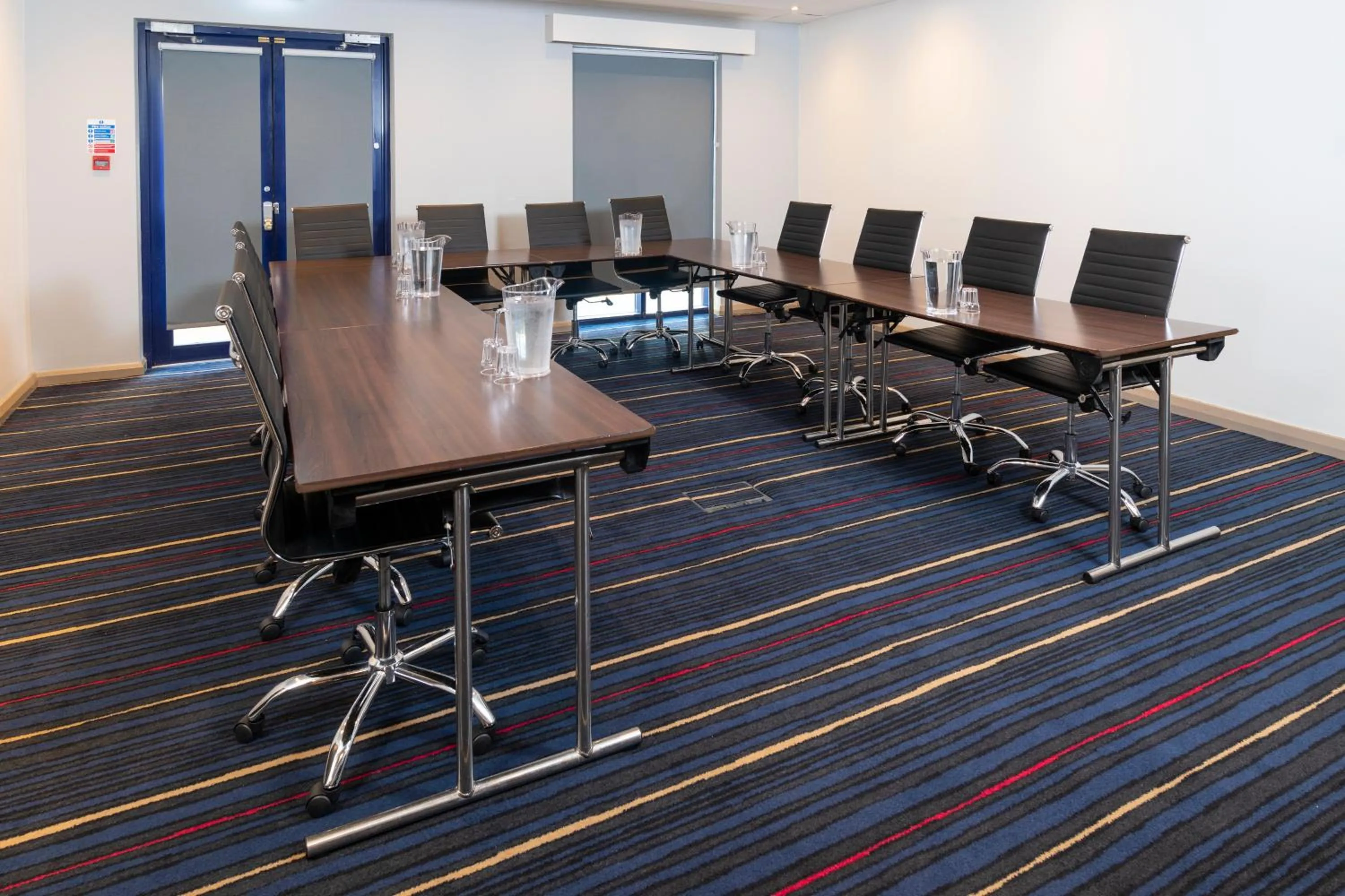 Meeting/conference room in Holiday Inn Express London - Wandsworth by IHG