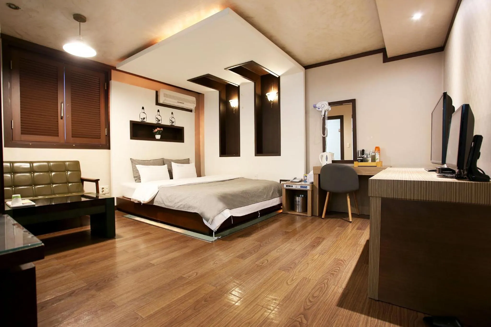 Room Photo in Mate Hotel