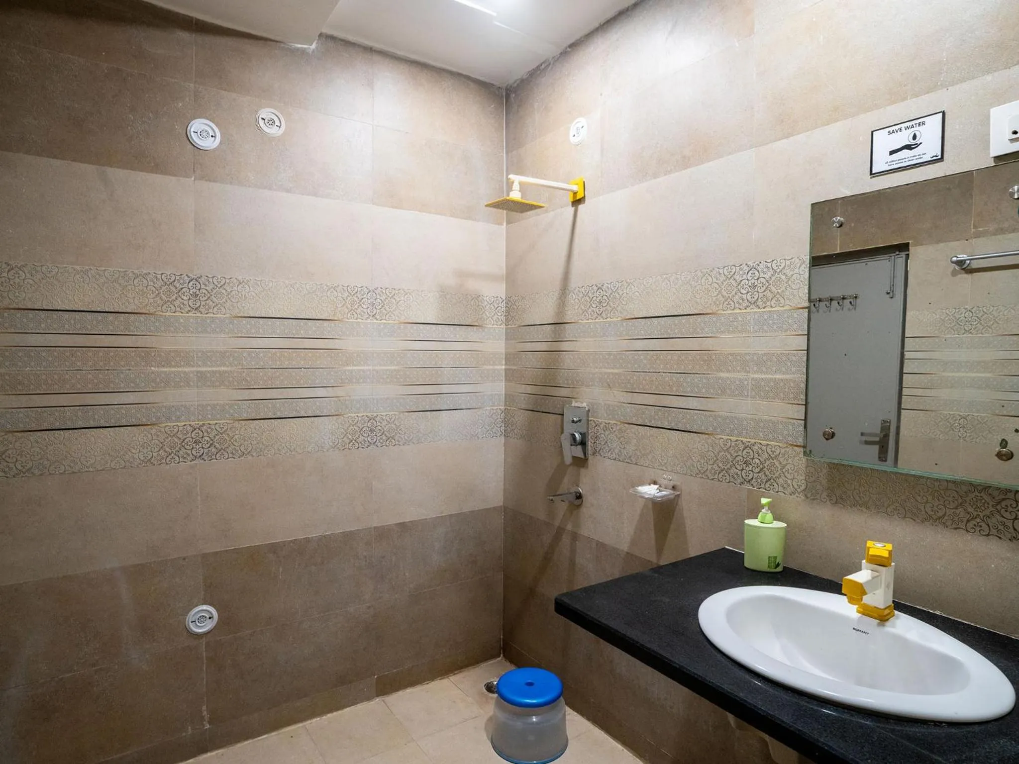 Bathroom in Moustache Agra