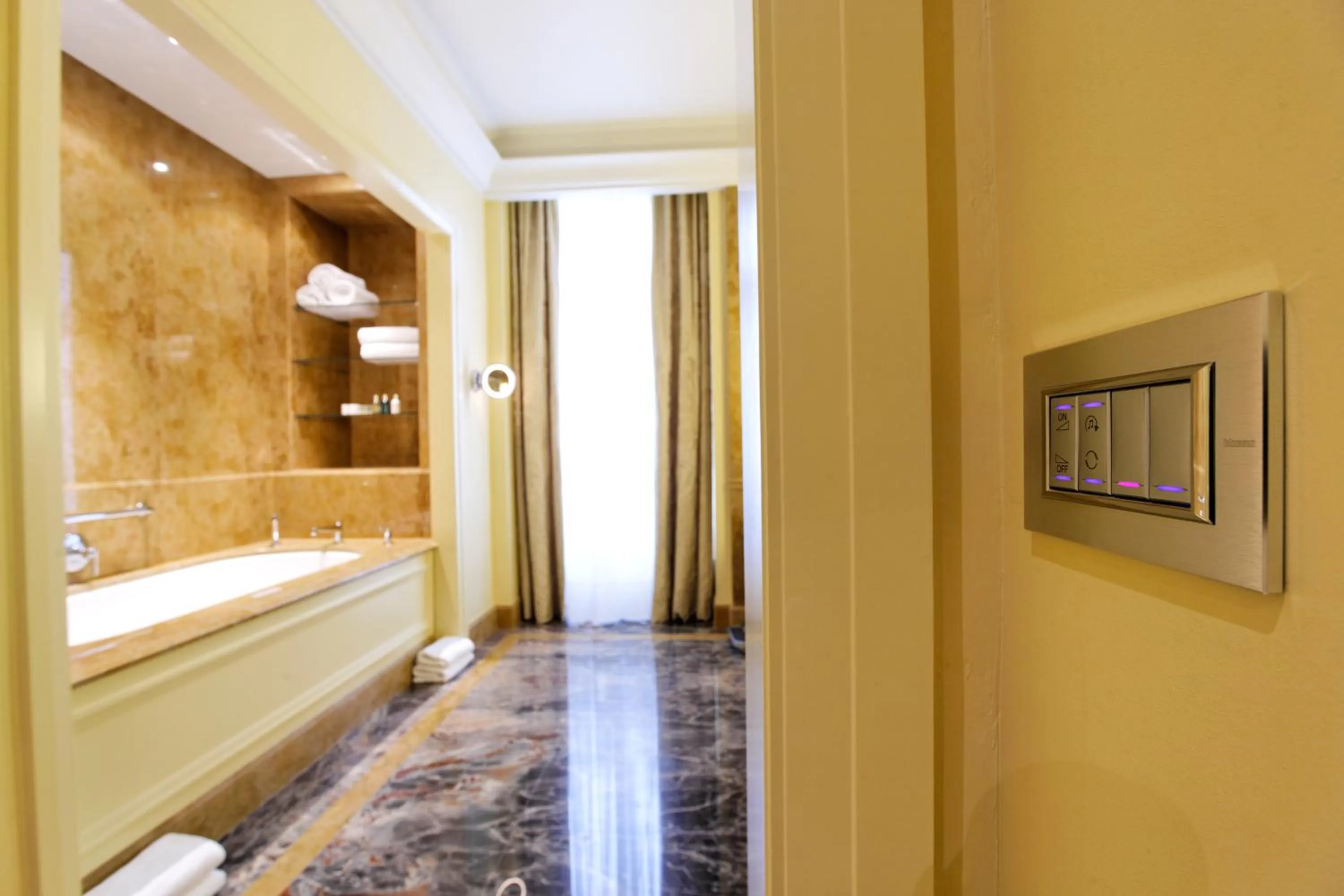 Bathroom in Hotel Le Plaza Brussels