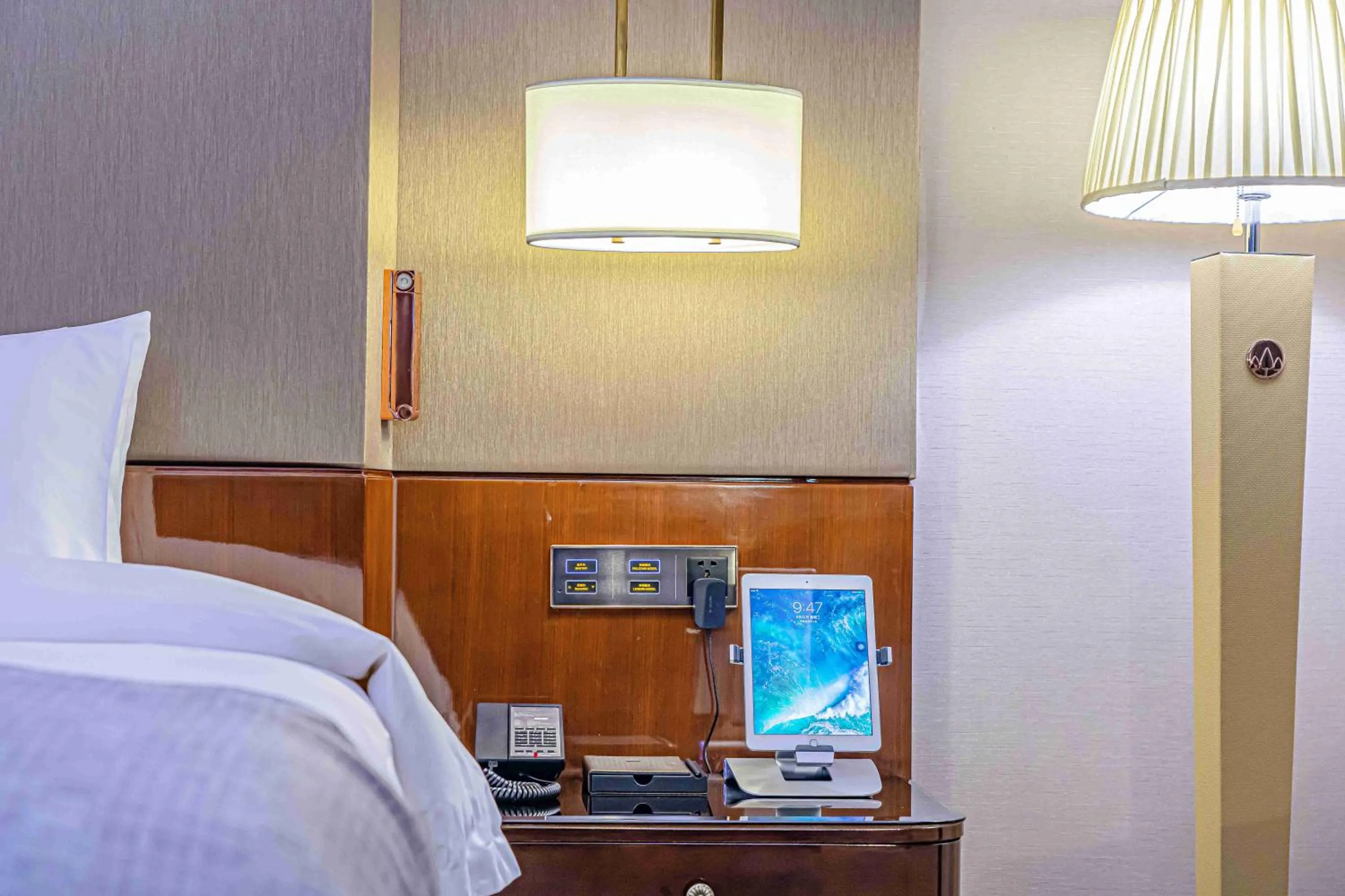 Bed in Zhaolin Grand Hotel