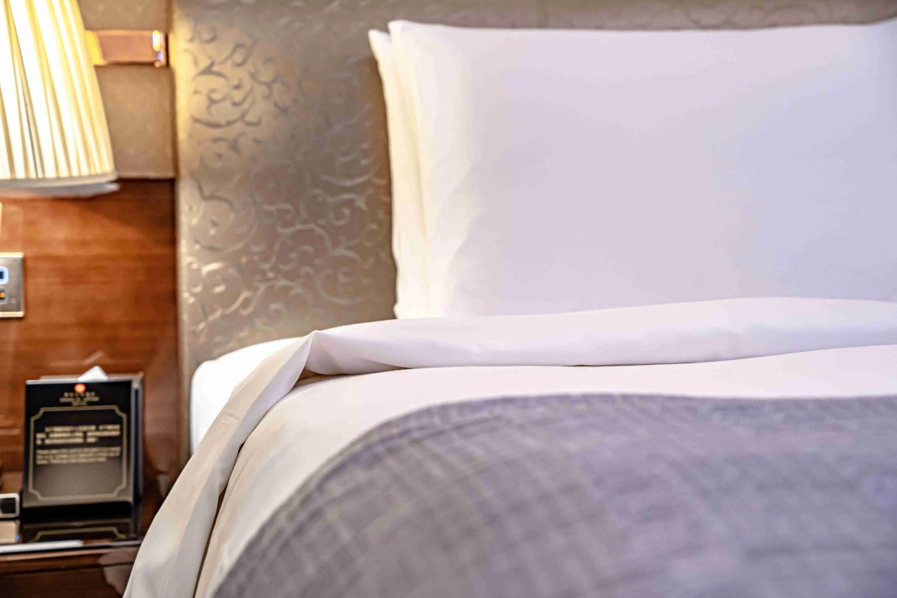 Bed in Zhaolin Grand Hotel