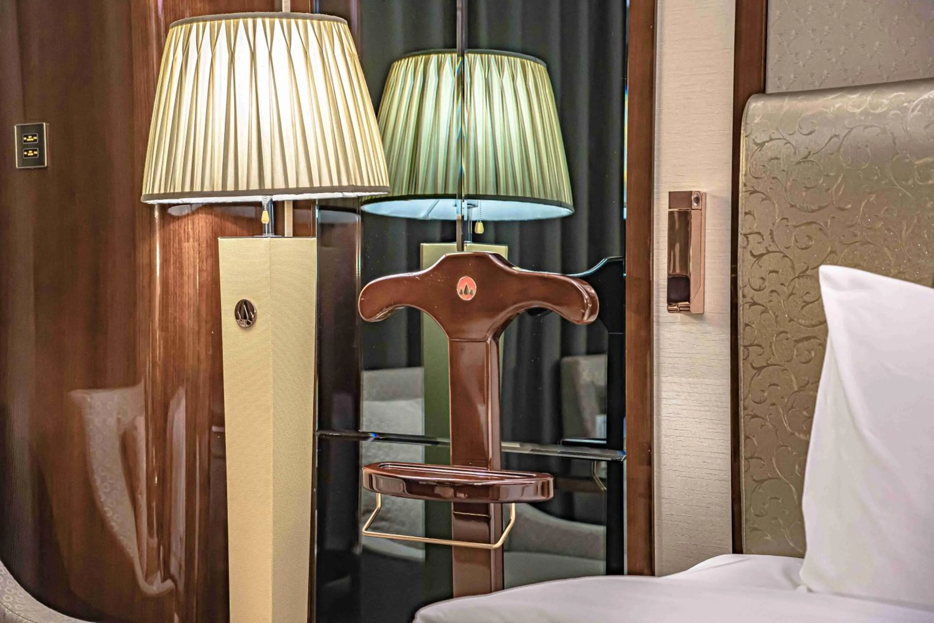 Bed in Zhaolin Grand Hotel