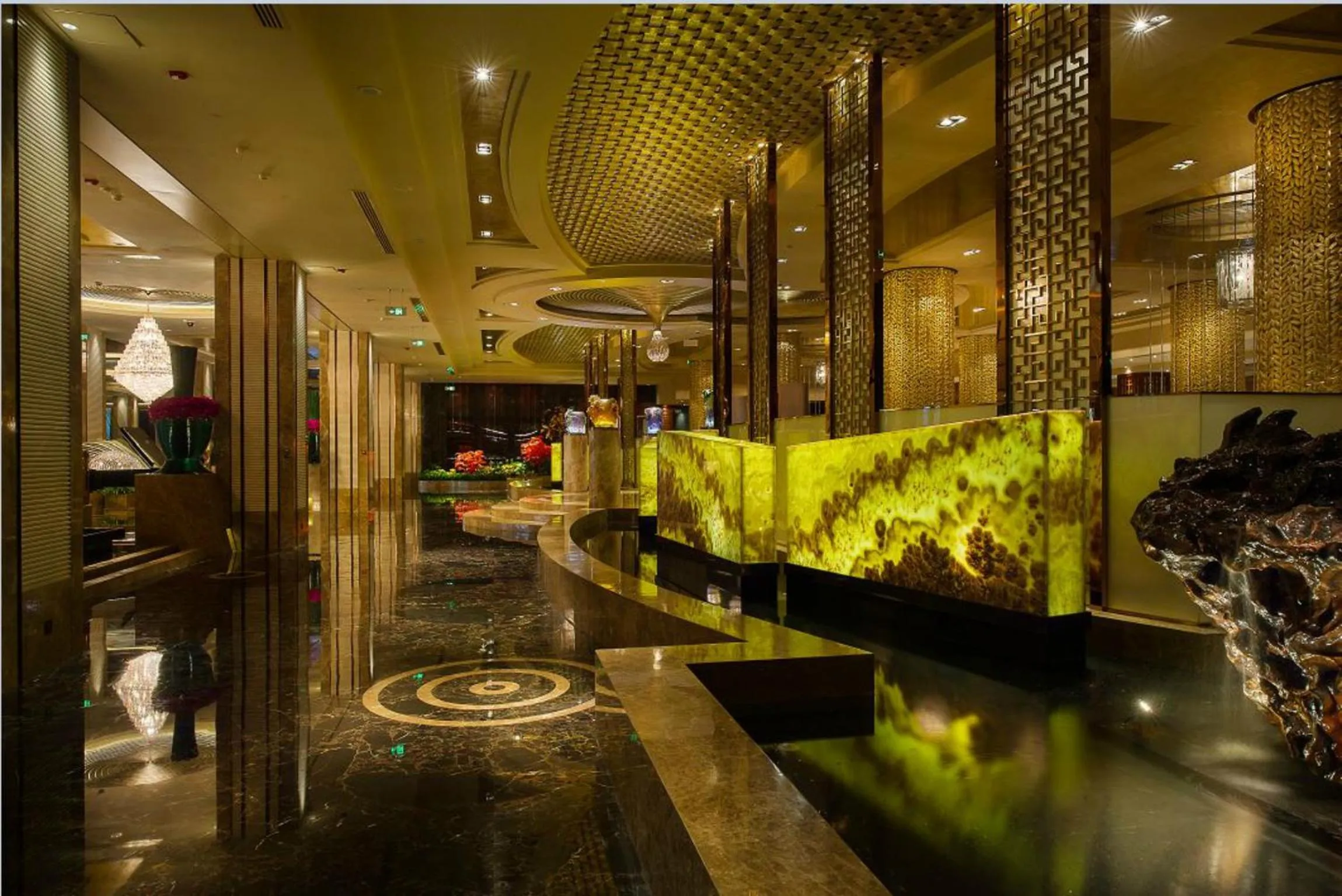Lobby or reception in Zhaolin Grand Hotel