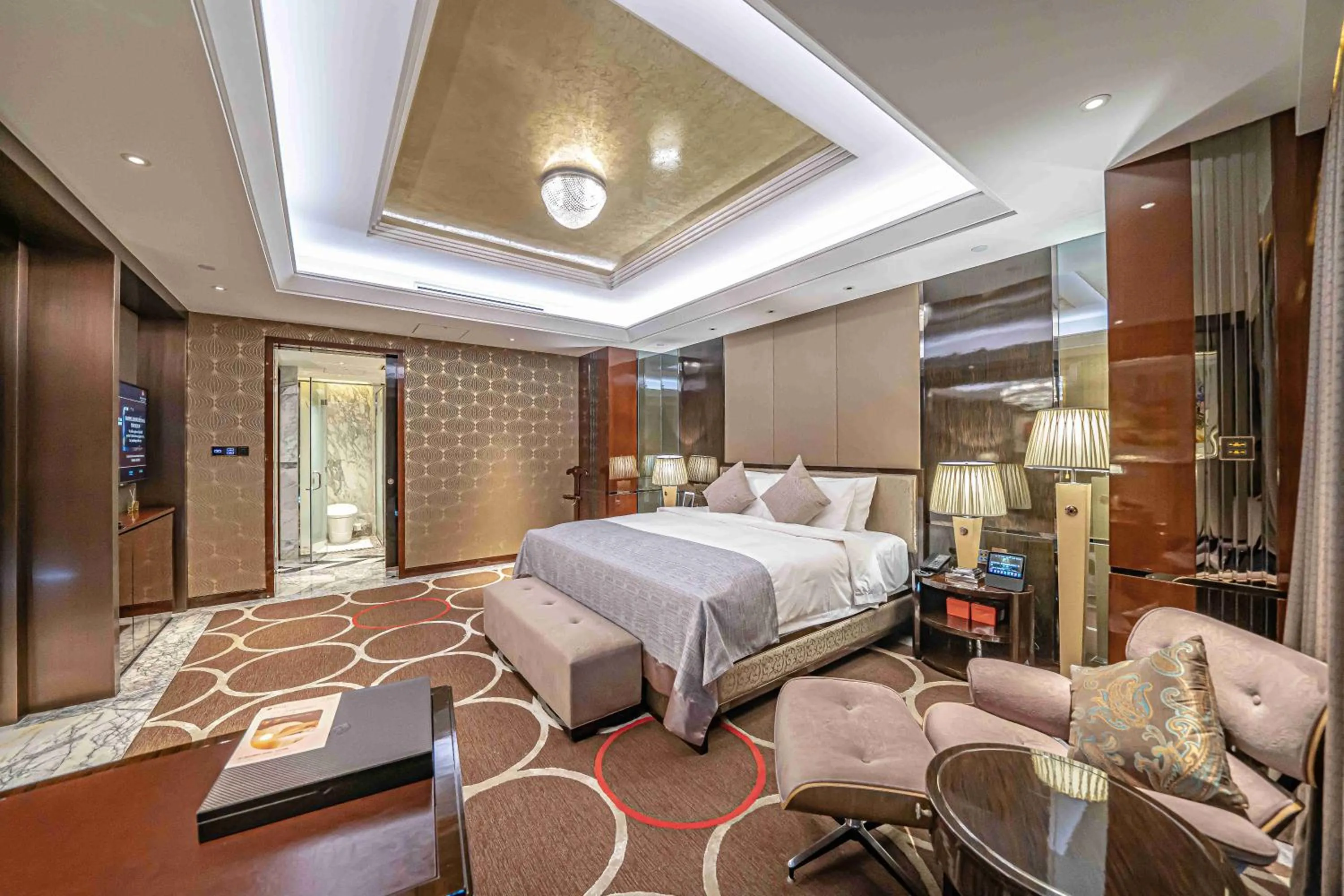 Bed in Zhaolin Grand Hotel