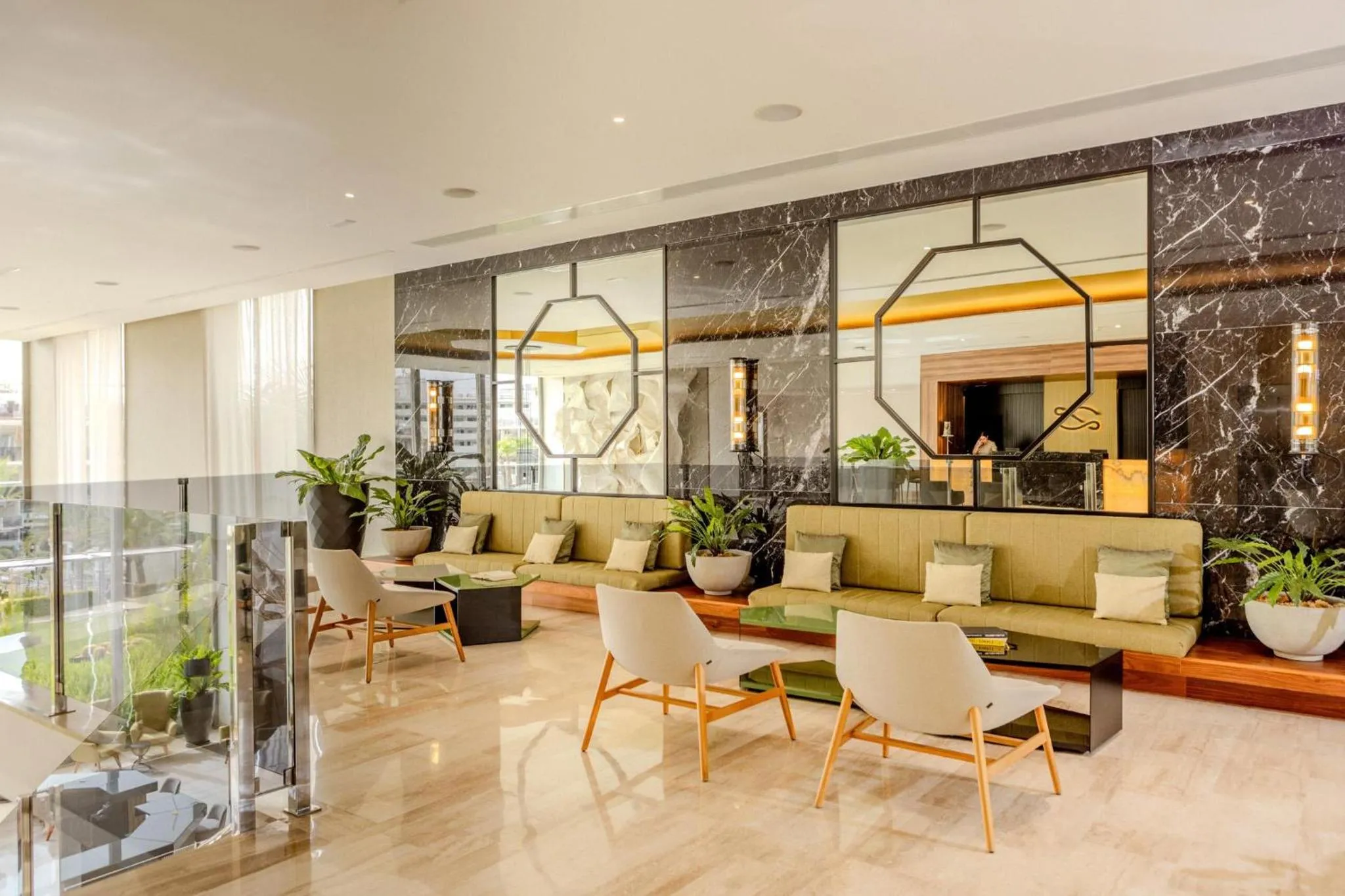 Lobby or reception in Zafiro Palace Palmanova