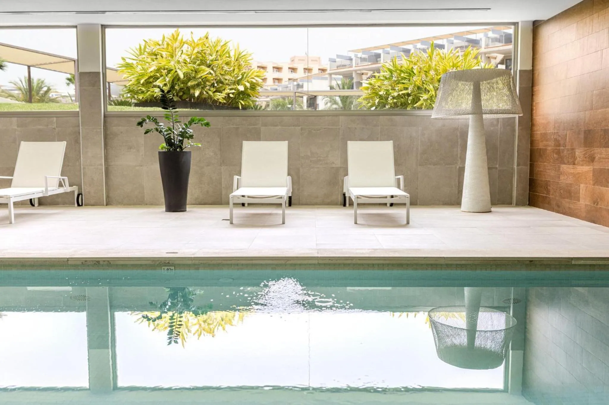 Swimming pool in Zafiro Palace Palmanova