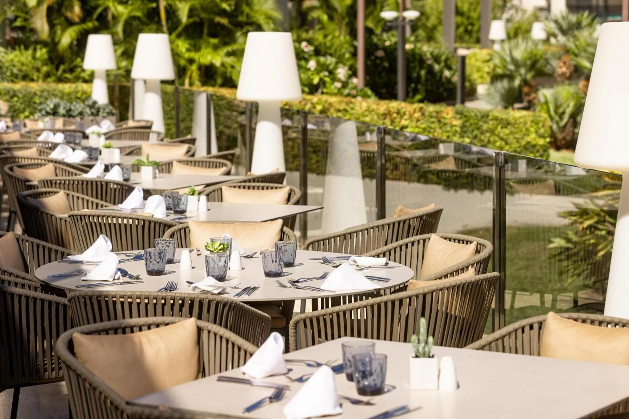 Restaurant/places to eat in Zafiro Palace Palmanova