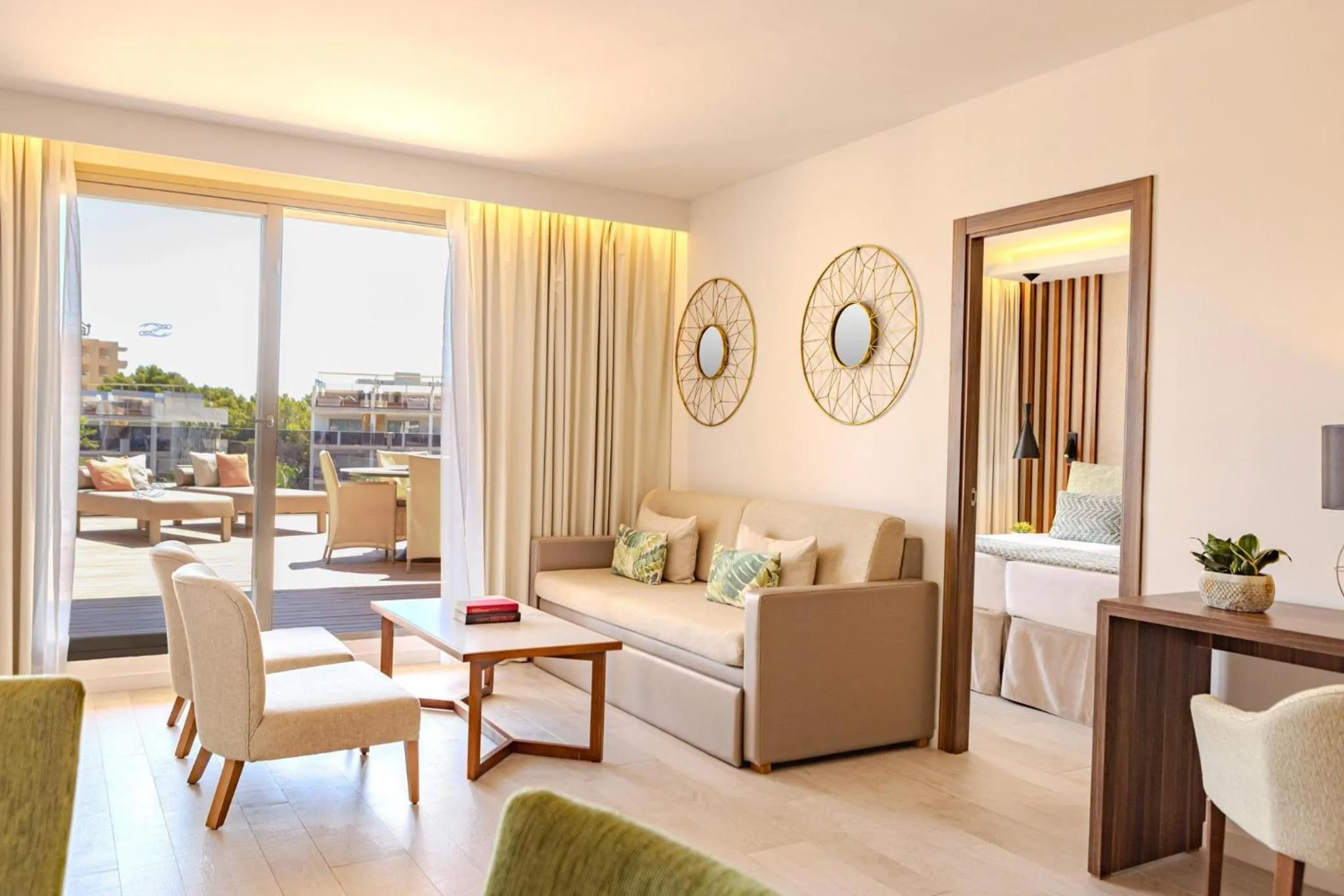 Photo of the whole room in Zafiro Palace Palmanova