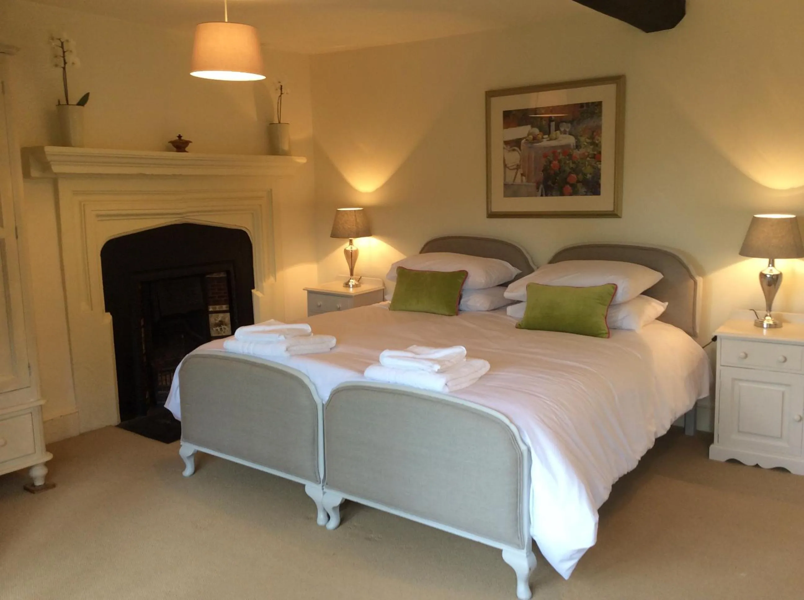 Photo of the whole room, Bed in Castle Farm House B&B