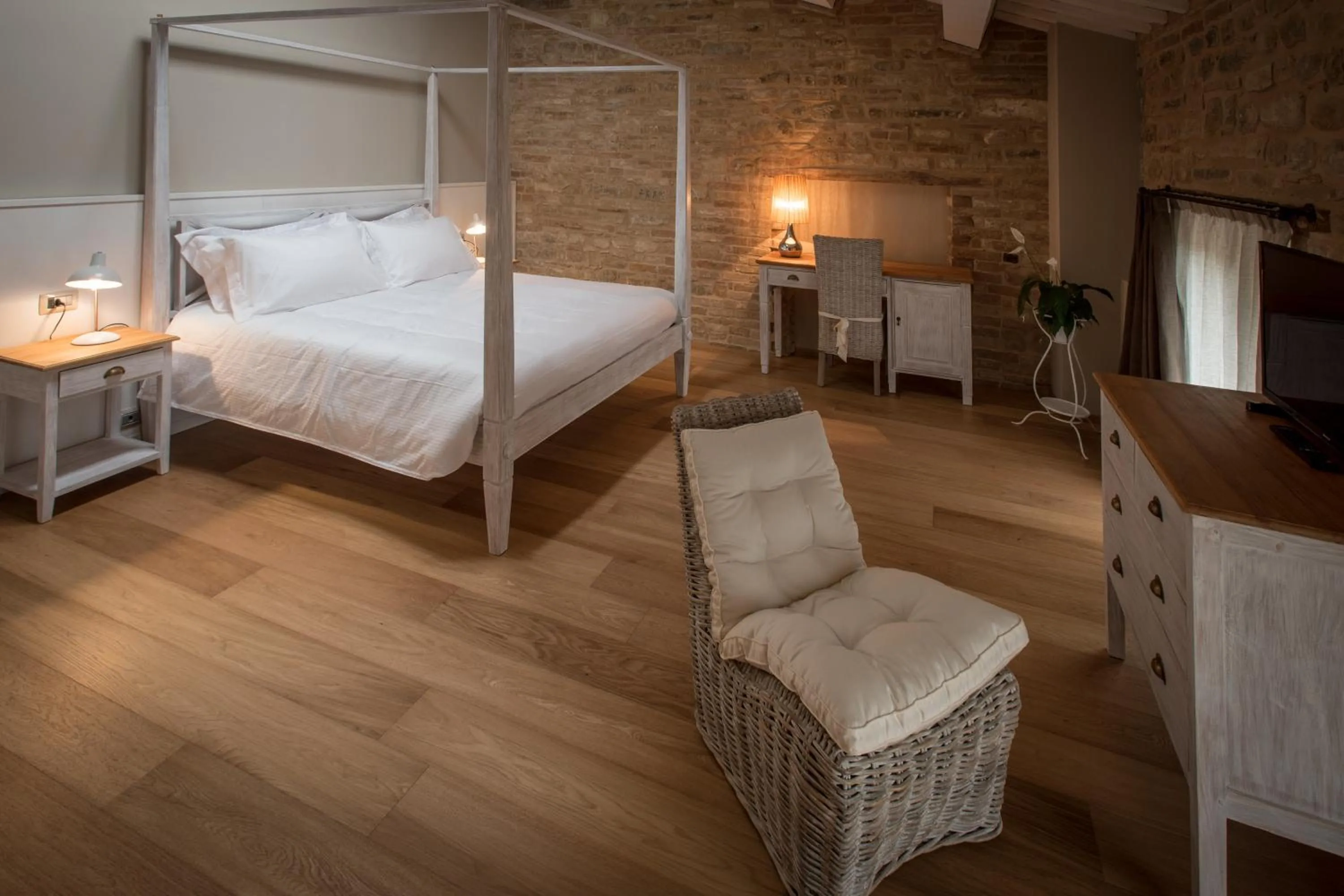 Photo of the whole room, Bed in Villa Anitori Prestige Relais & Spa