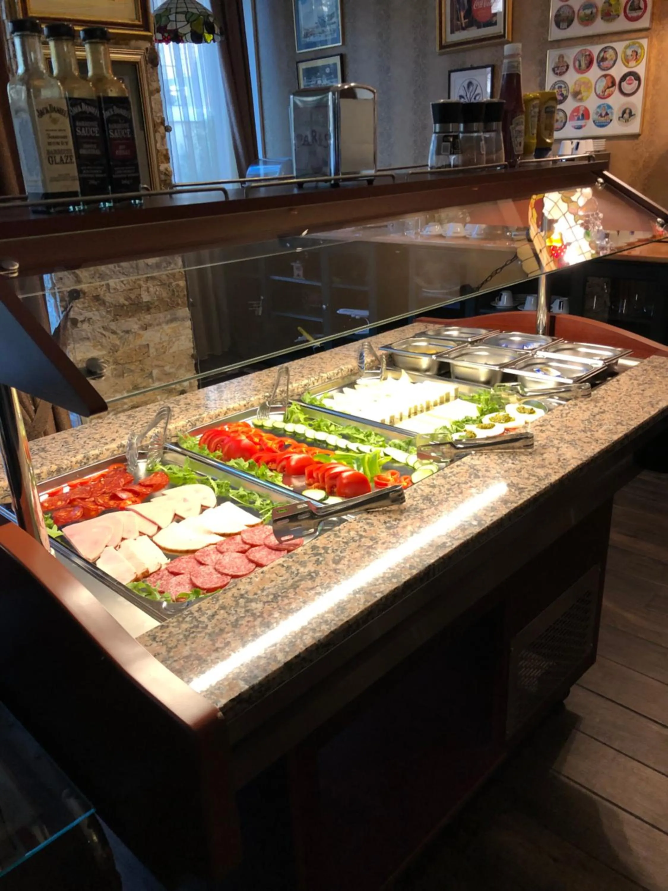 Food and drinks in Hotel Aviator Boutique