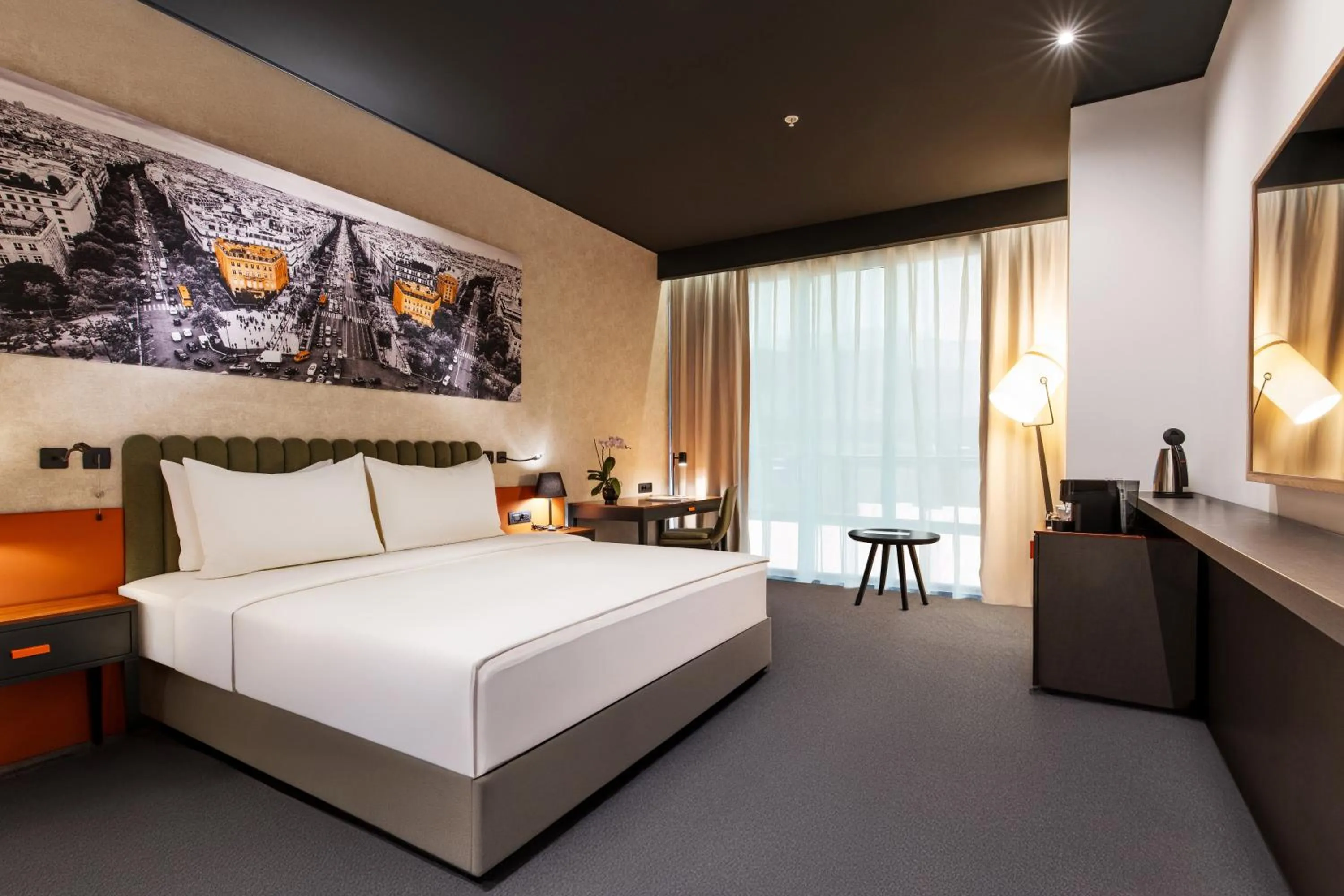 acessibility, Bed in Crowne Plaza Podgorica by IHG