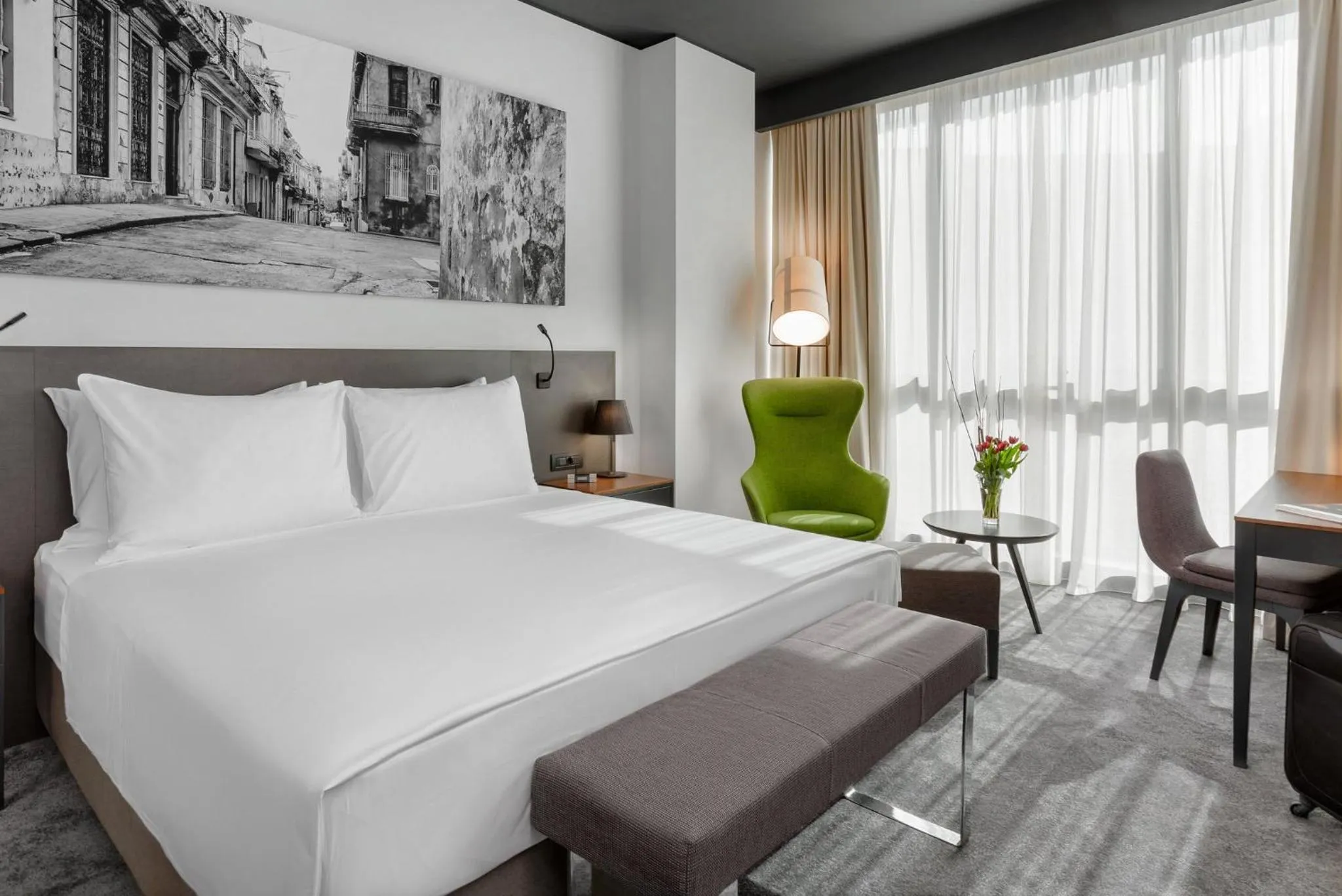 Photo of the whole room, Bed in CUE Podgorica