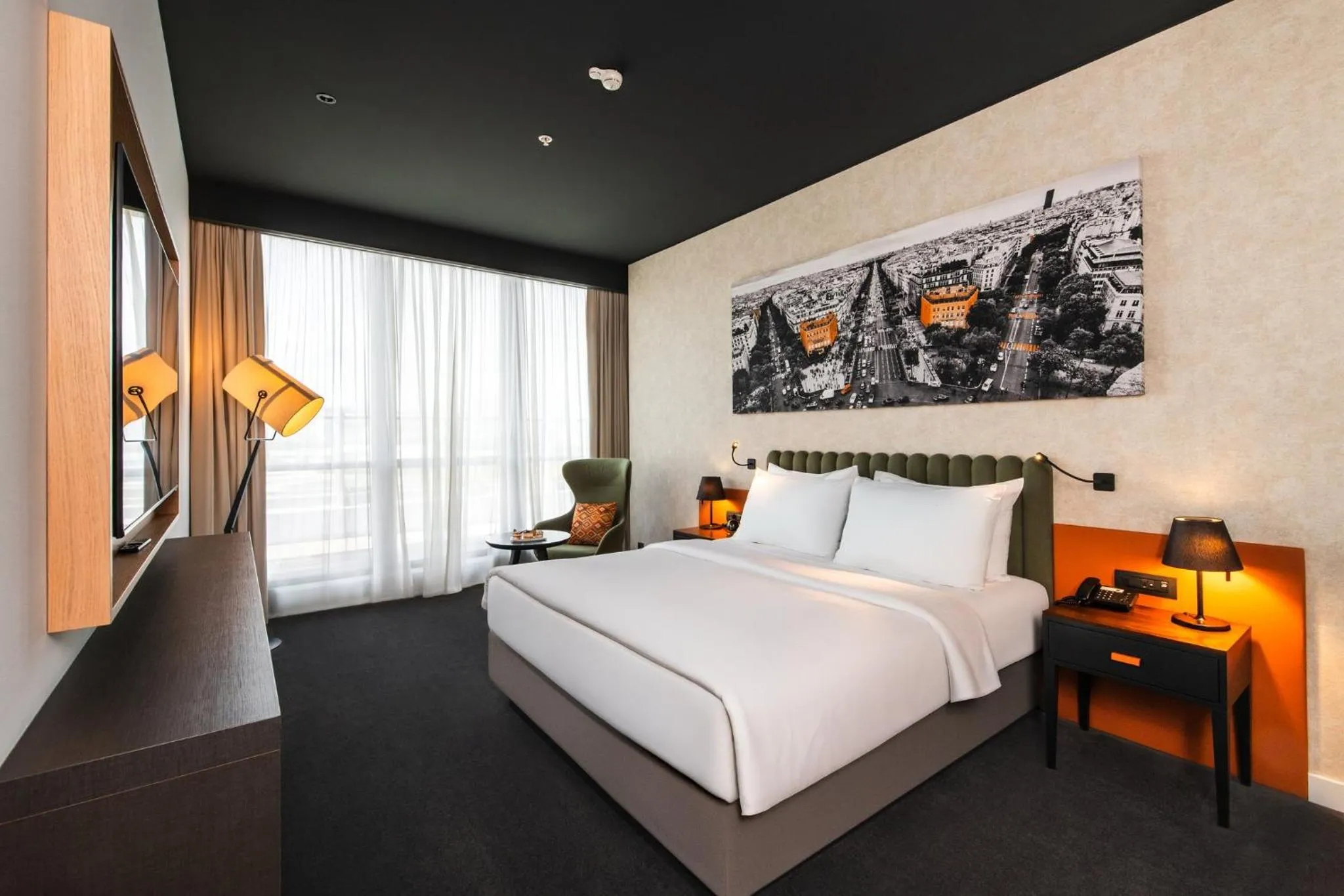 Photo of the whole room, Bed in Crowne Plaza Podgorica by IHG